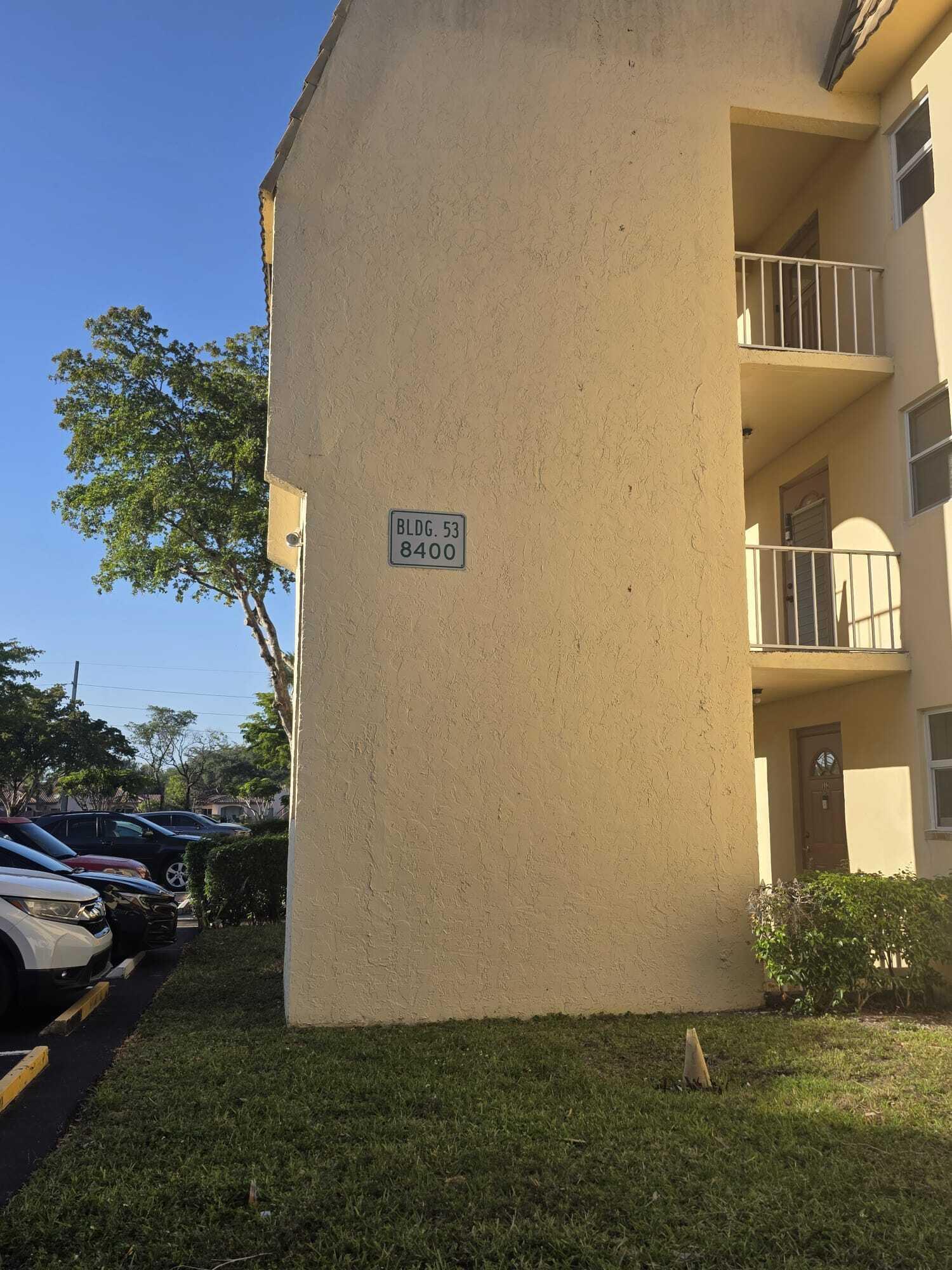 8400 Sunrise Lakes Boulevard 107, Sunrise, FL 33322, Sunrise - Photo 3