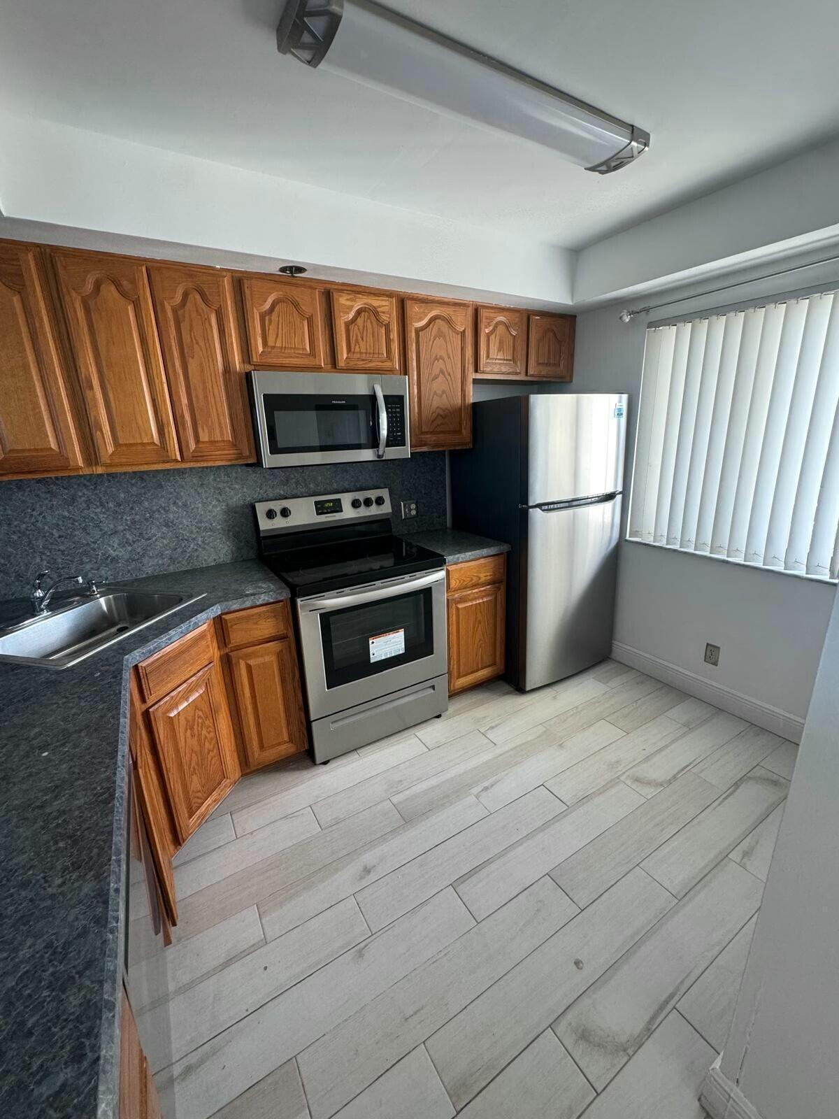 3000 Presidential Way 404, West Palm Beach, FL 33401, West Palm Beach - Photo 3