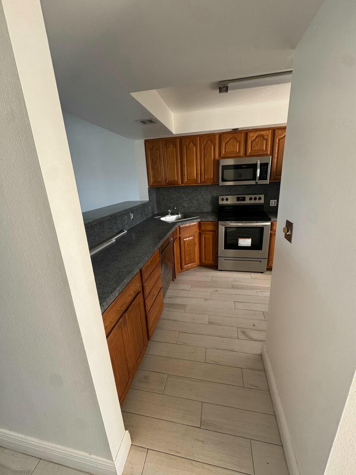 3000 Presidential Way 404, West Palm Beach, FL 33401, West Palm Beach - Photo 4