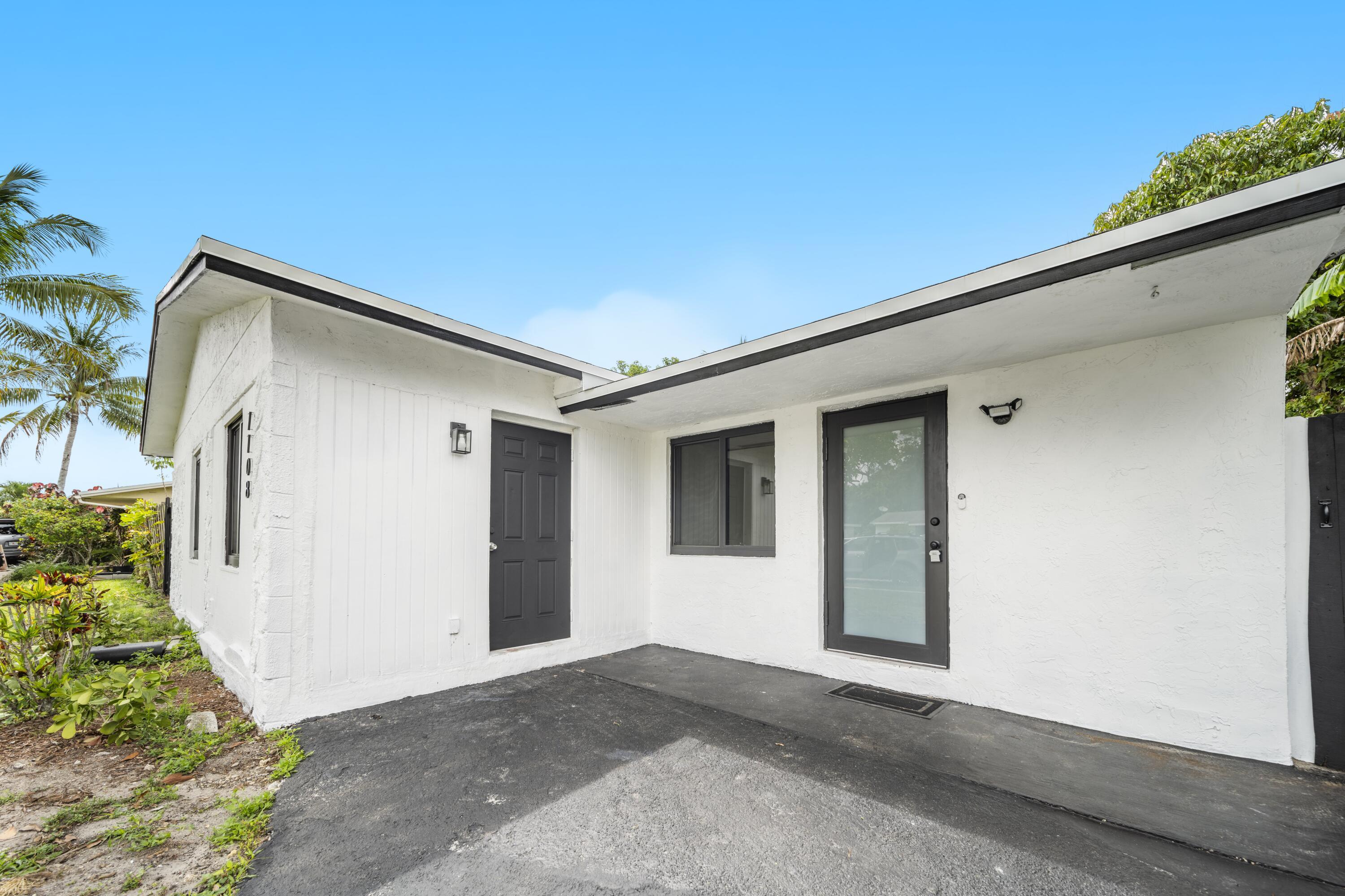 7708 SW 9th Street, North Lauderdale, FL 33068, North Lauderdale - Photo 2