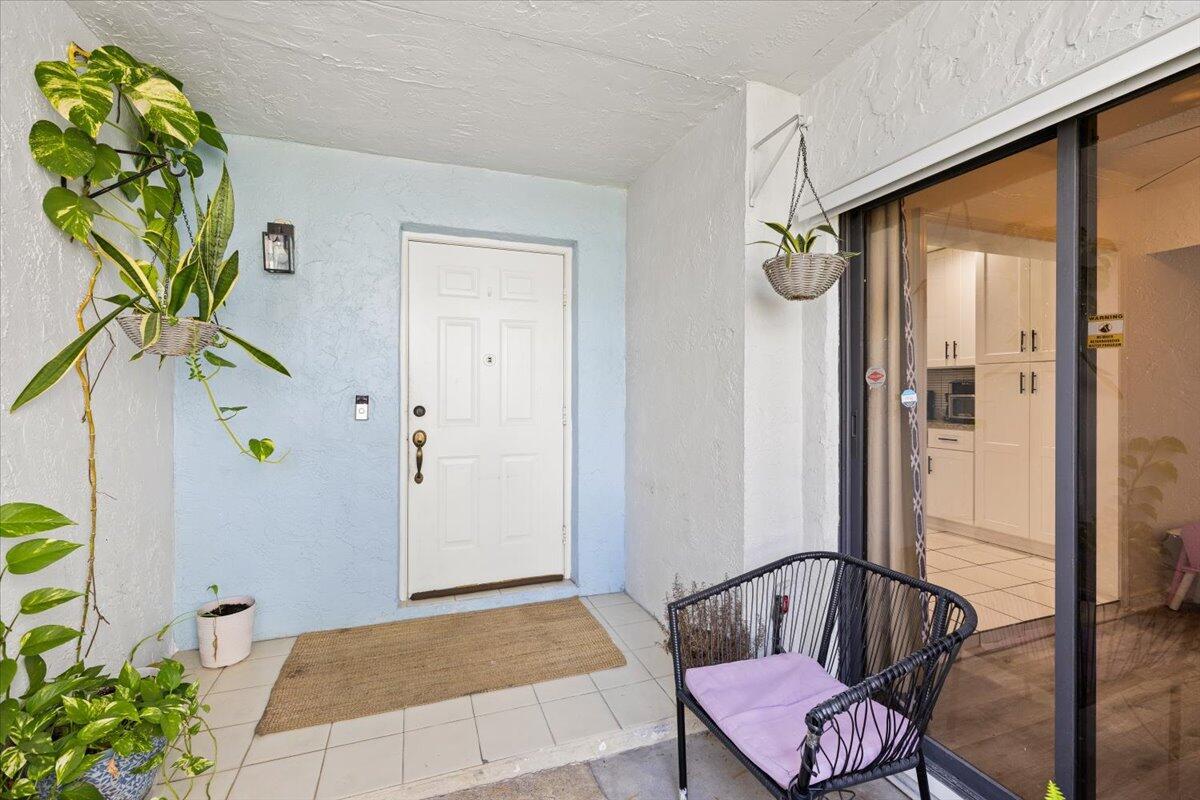 115 Fairway Lane, Royal Palm Beach, FL 33411, Royal Palm Beach - Photo 3