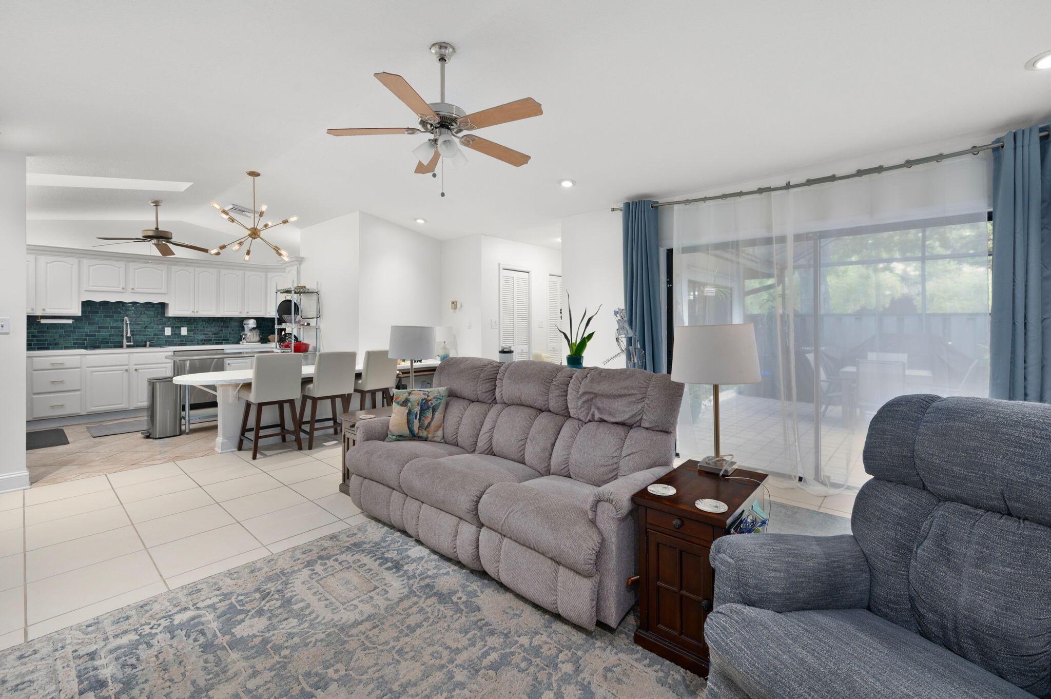 1433 Captains Walk 18d, Fort Pierce, FL 34950, Fort Pierce - Photo 5