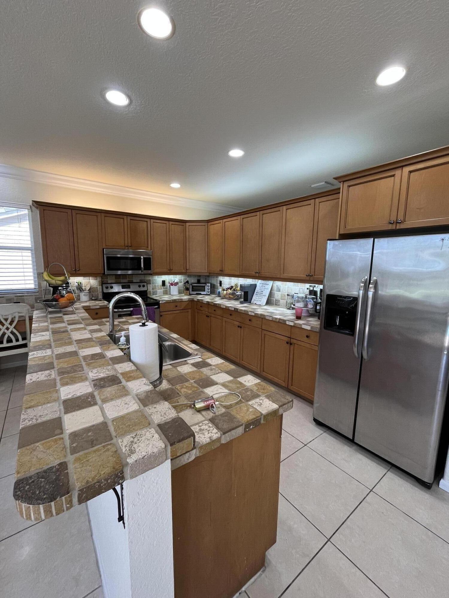 7762 Oak Grove Circle, Lake Worth, FL 33467, Lake Worth - Photo 3