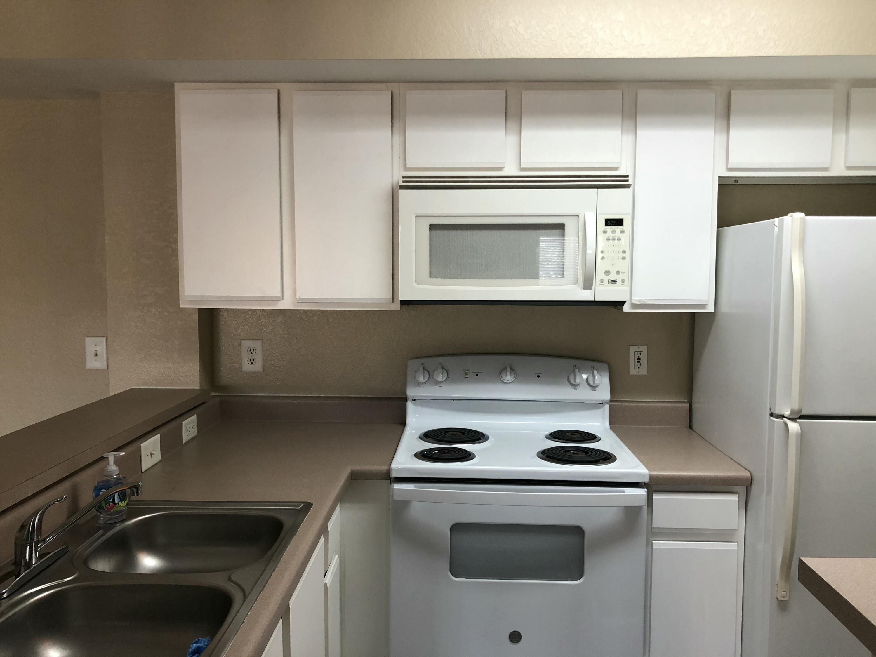 181 SW Palm Drive 203, Port St. Lucie, FL 34986, Port St. Lucie - Photo 3