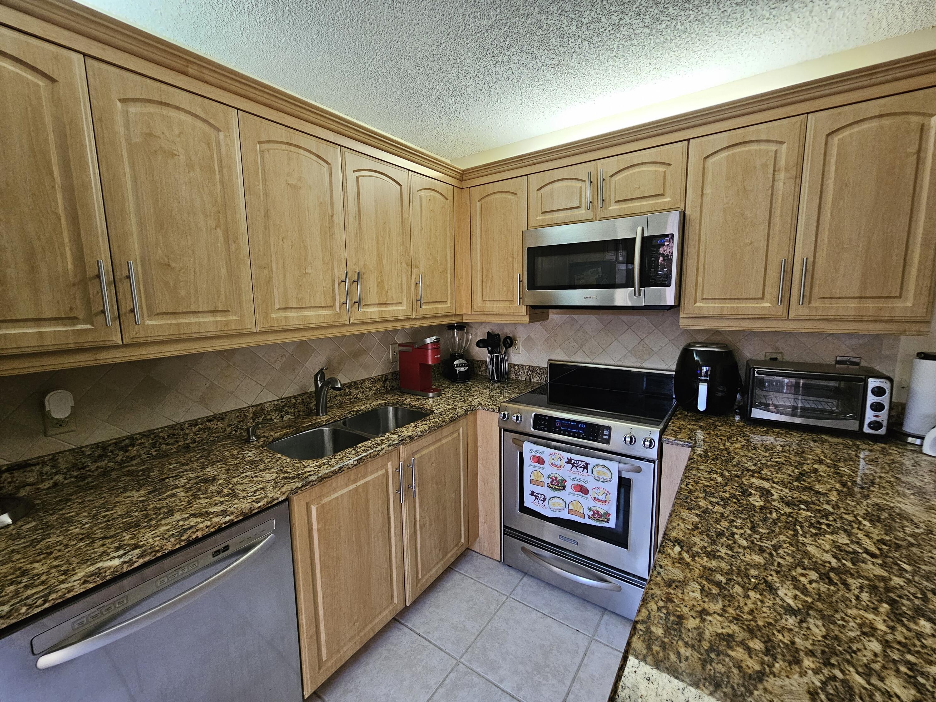9982 NW 6th Court, Plantation, FL 33324, Plantation - Photo 5