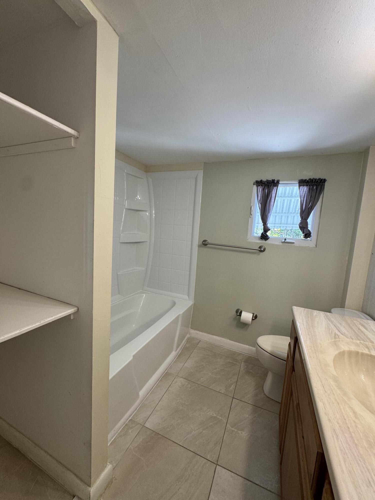 245 Lee Avenue, Key Largo, FL 33037, Key Largo - Photo 5