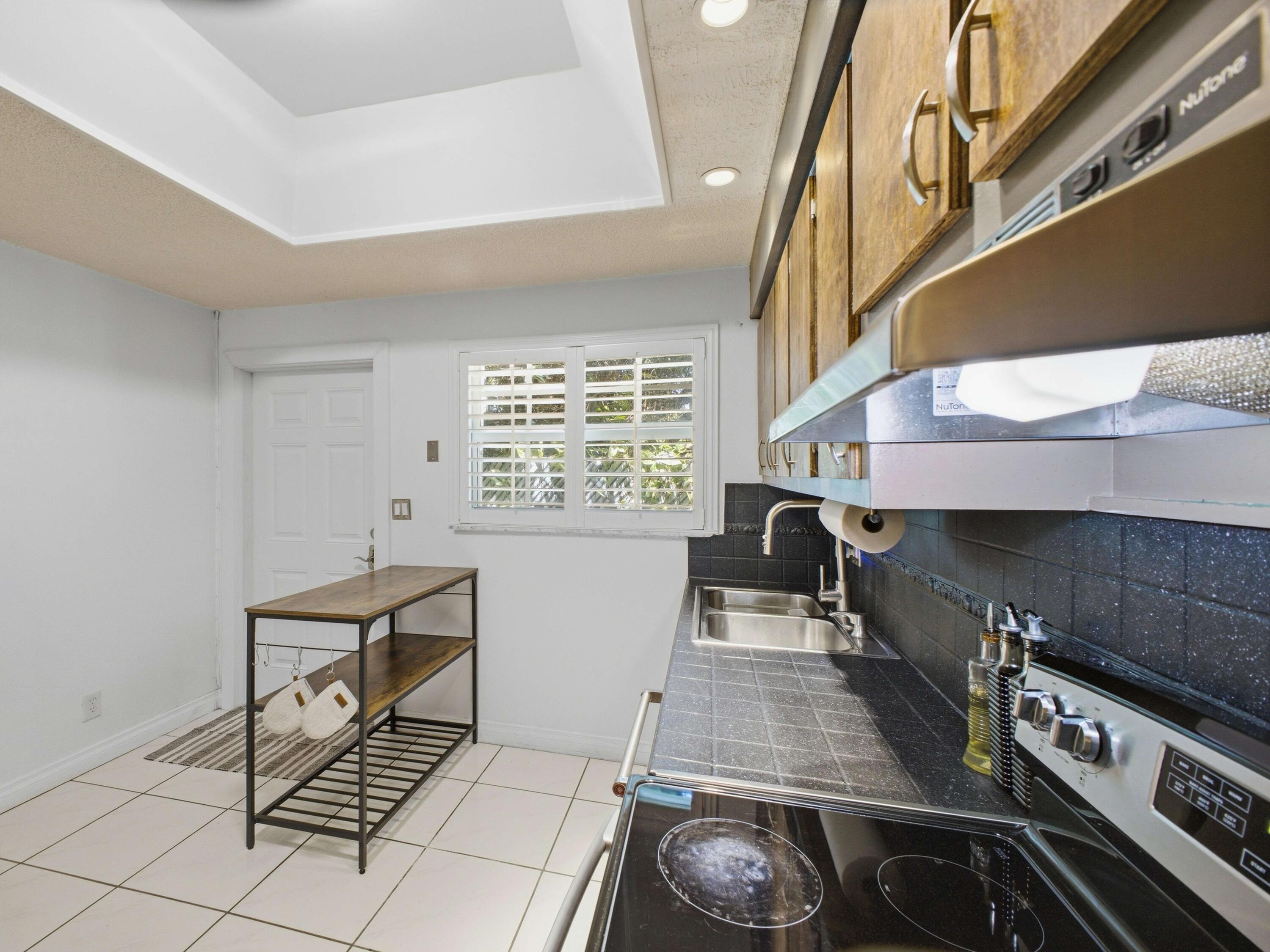 2200 Monroe Street 24, Hollywood, FL 33020, Hollywood - Photo 4