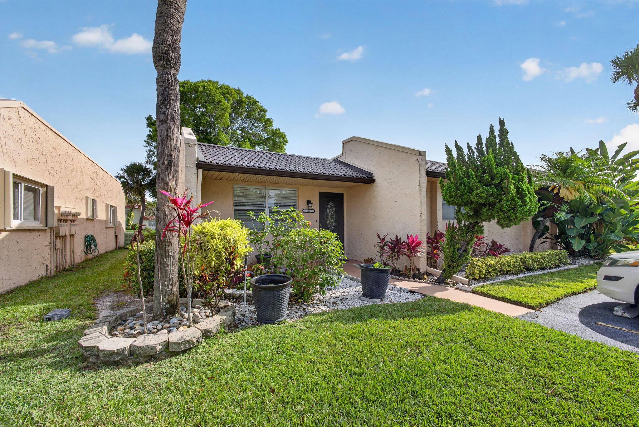 127 Lake Gloria Drive, West Palm Beach, FL 33411, West Palm Beach - Photo 2