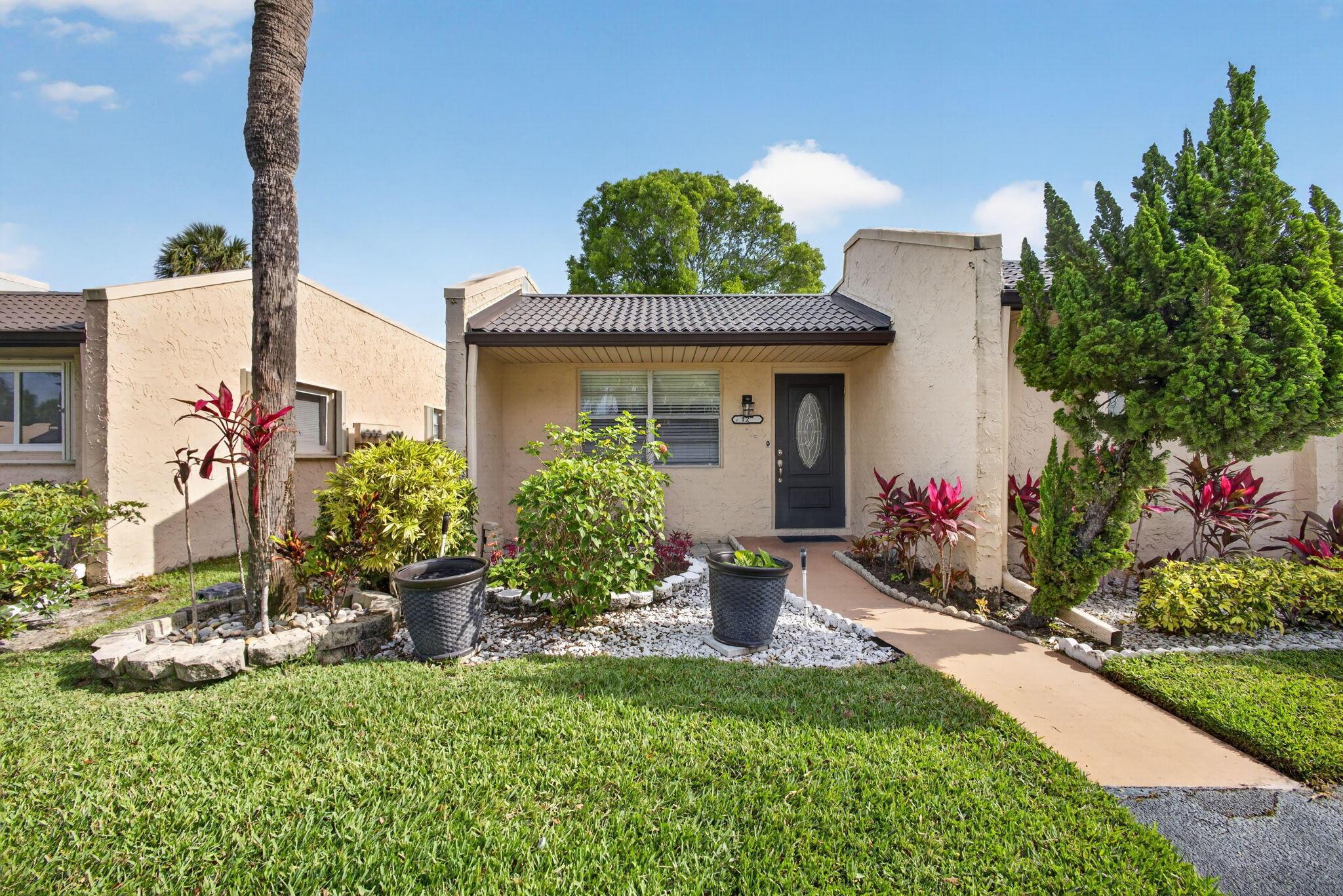 127 Lake Gloria Drive, West Palm Beach, FL 33411, West Palm Beach - Photo 3