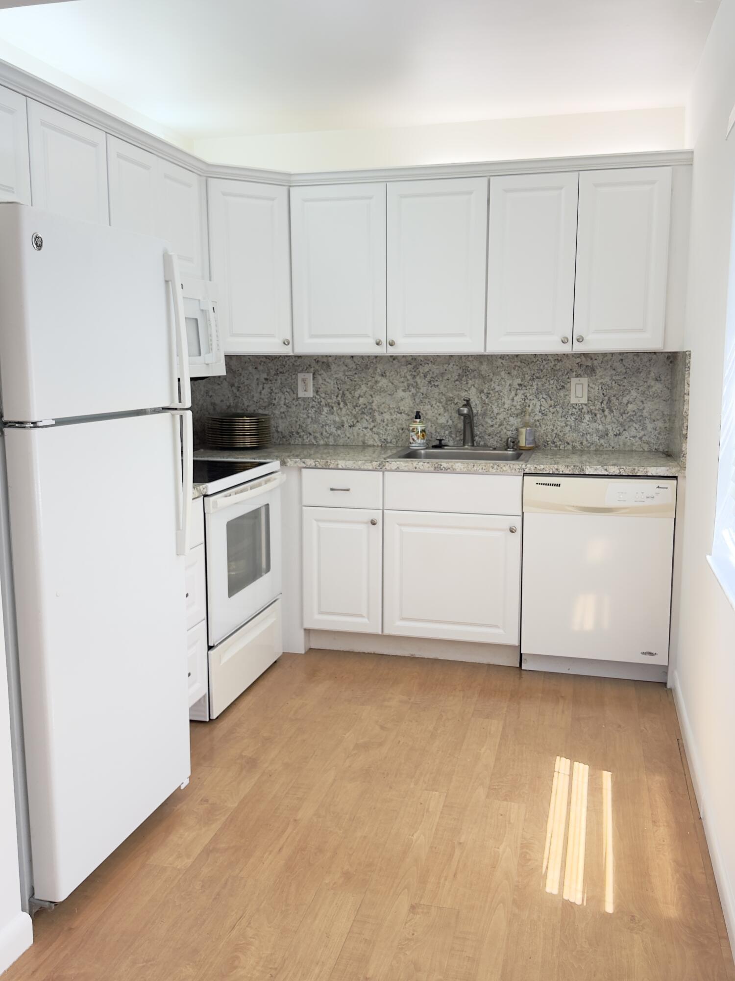 490 Normandy K, Delray Beach, FL 33484, Delray Beach - Photo 2
