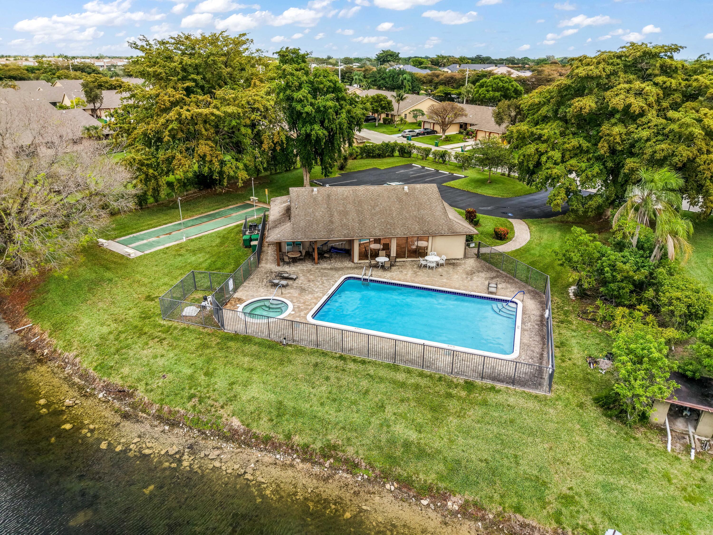 9663 NW 76th Street, Tamarac, FL 33321, Tamarac - Photo 5