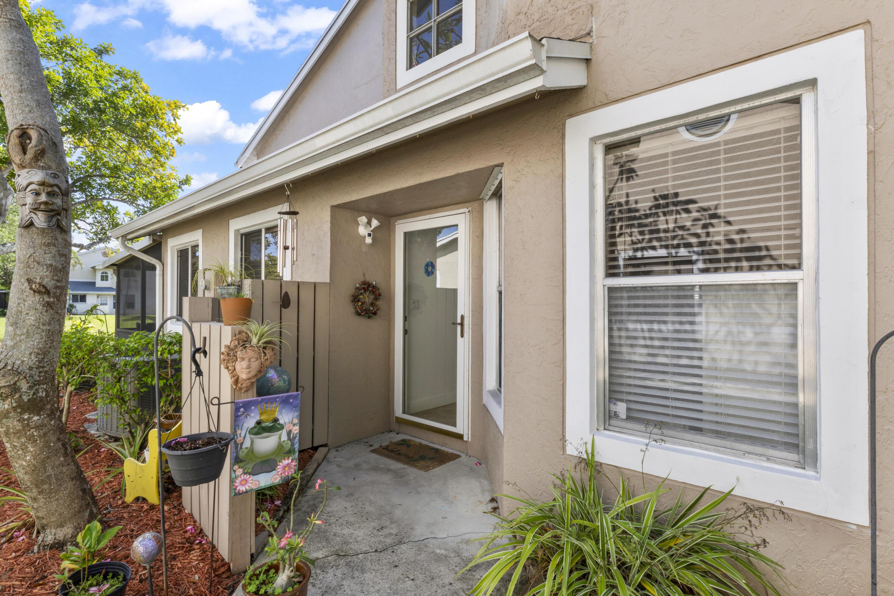 2030 Discovery Circle E, Deerfield Beach, FL 33442, Deerfield Beach - Photo 5