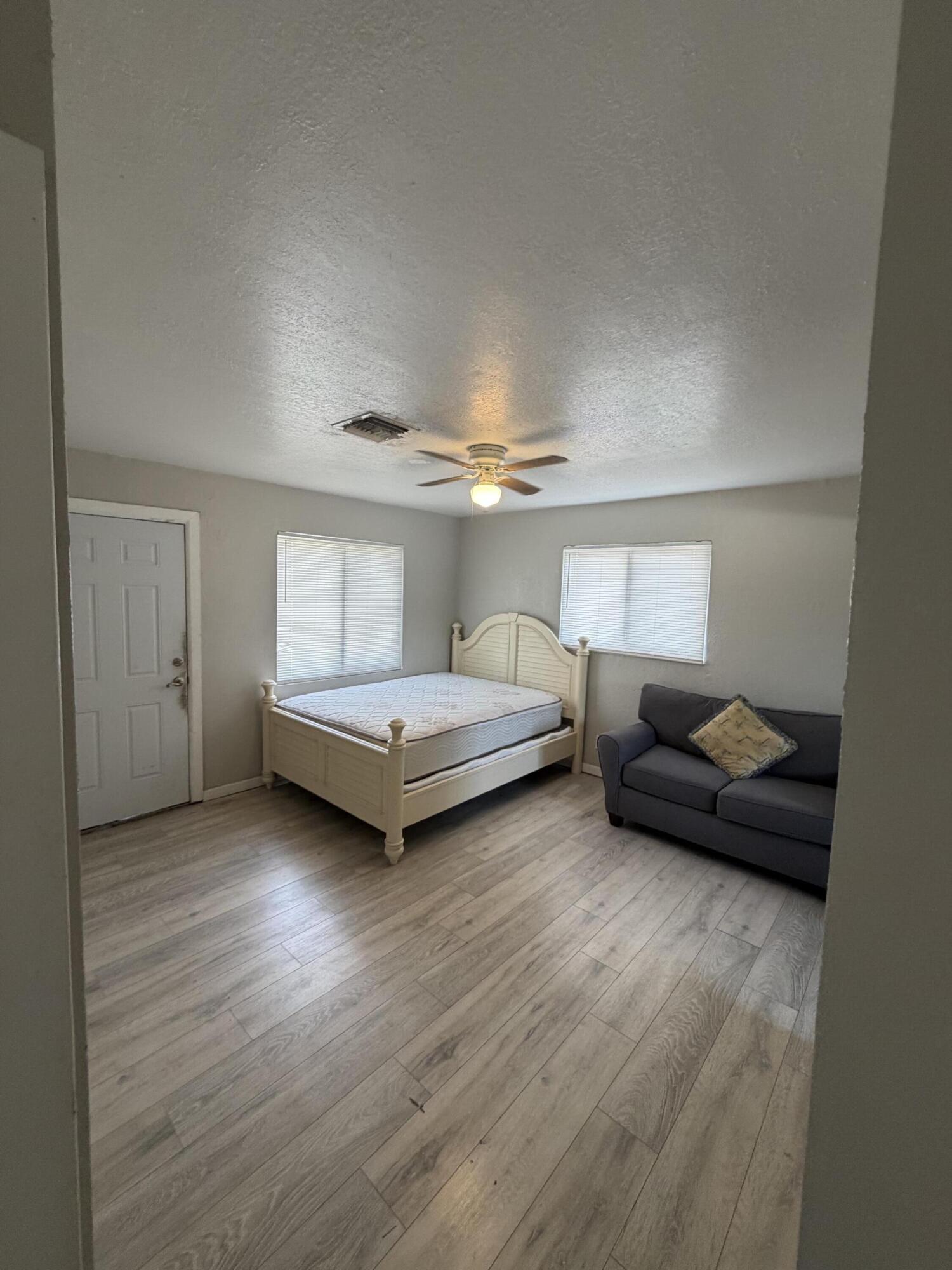 716 22nd Street B, West Palm Beach, FL 33407, West Palm Beach - Photo 3