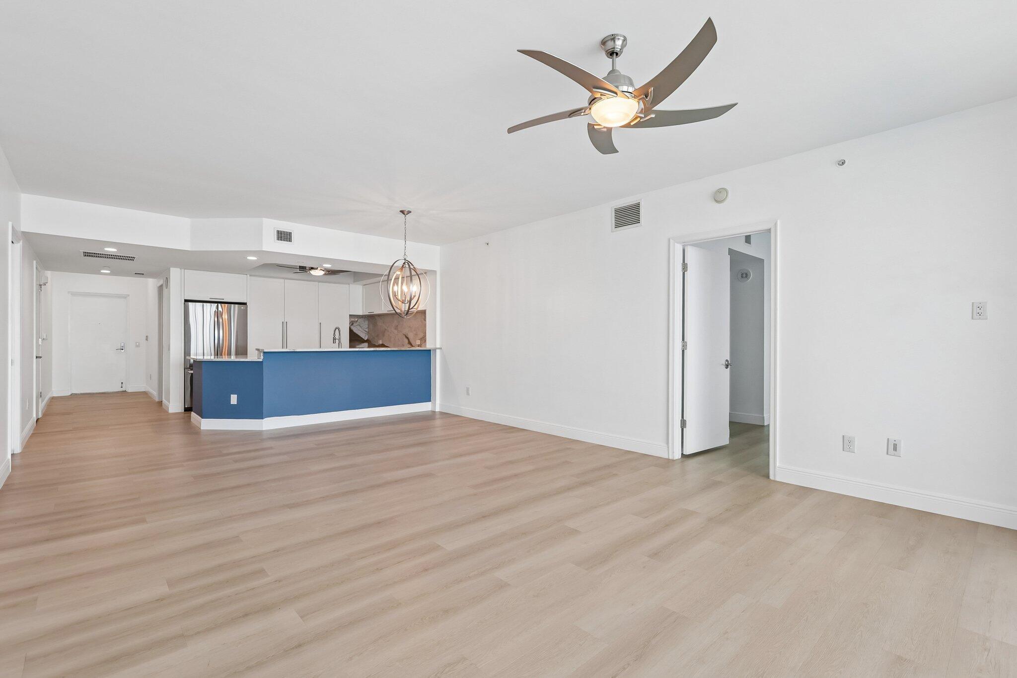 2650 Lake Shore Drive 1202, Riviera Beach, FL 33404, Riviera Beach - Photo 4