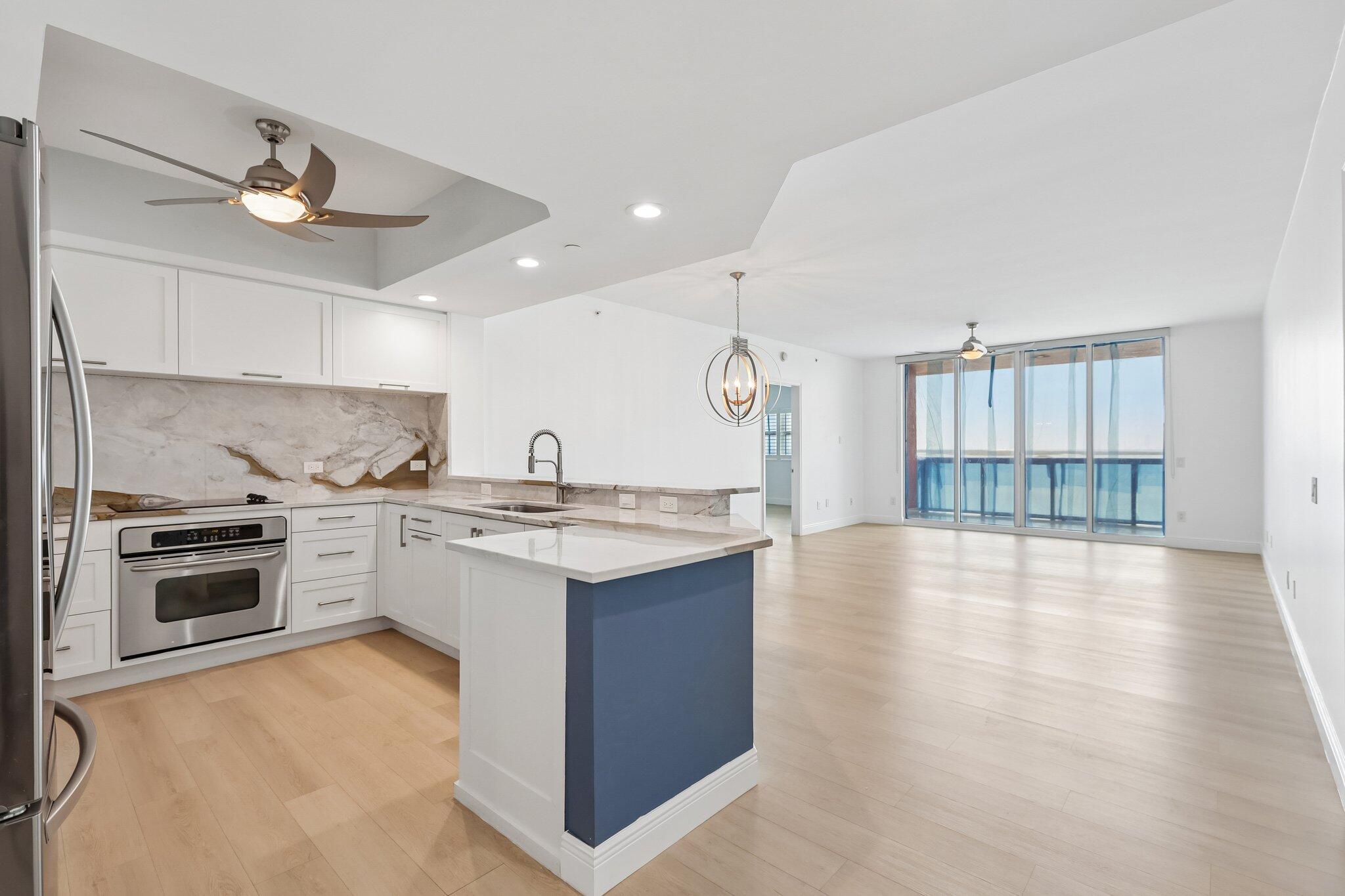 2650 Lake Shore Drive 1202, Riviera Beach, FL 33404, Riviera Beach - Photo 2