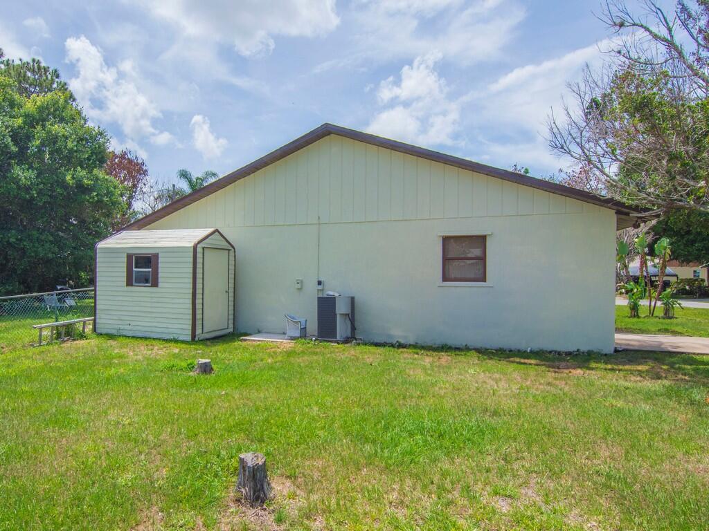 4065 46th Lane, Vero Beach, FL 32967, Vero Beach - Photo 4