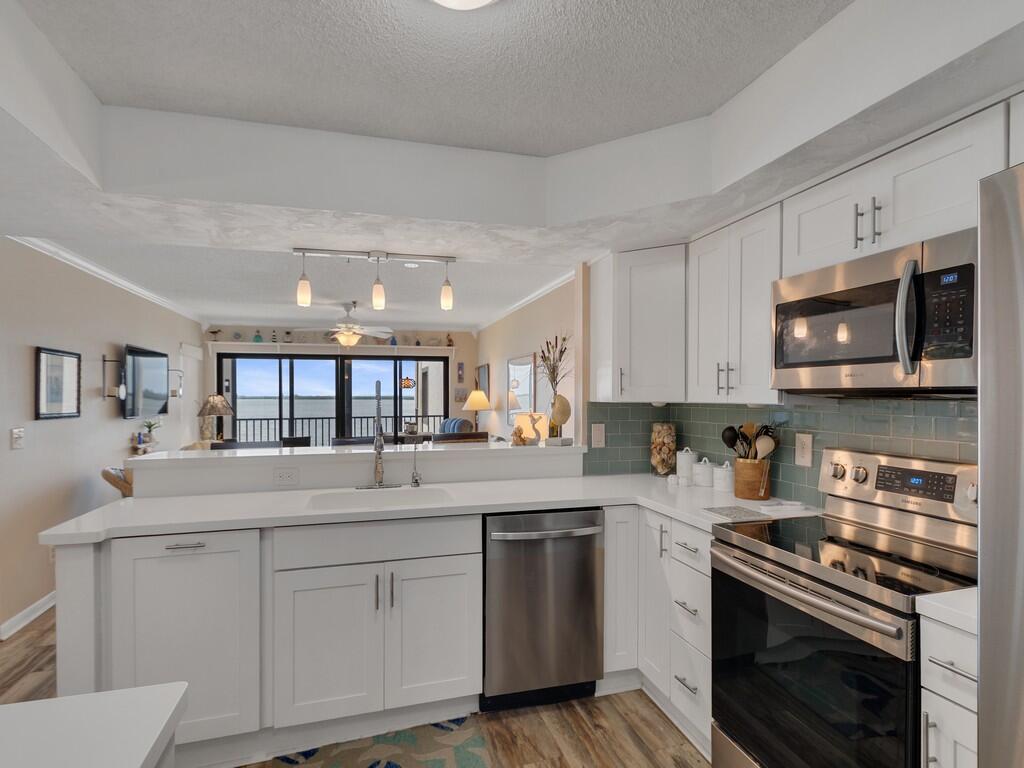 9612 Riverside Drive 203, Sebastian, FL 32958, Sebastian - Photo 4