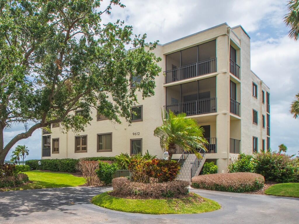 9612 Riverside Drive 203, Sebastian, FL 32958, Sebastian - Photo 2