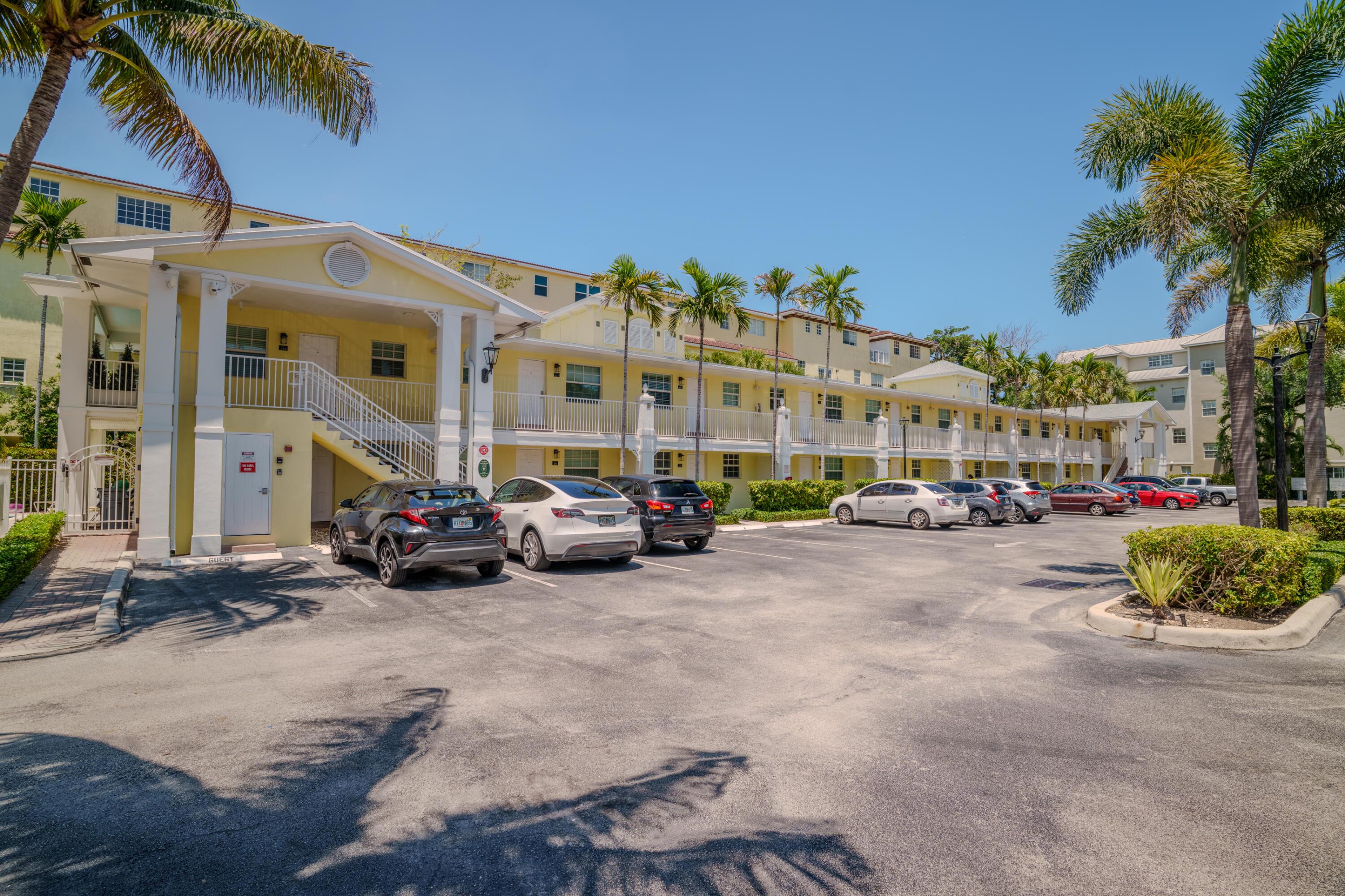 2660 NE 8th Avenue 106, Wilton Manors, FL 33334, Wilton Manors