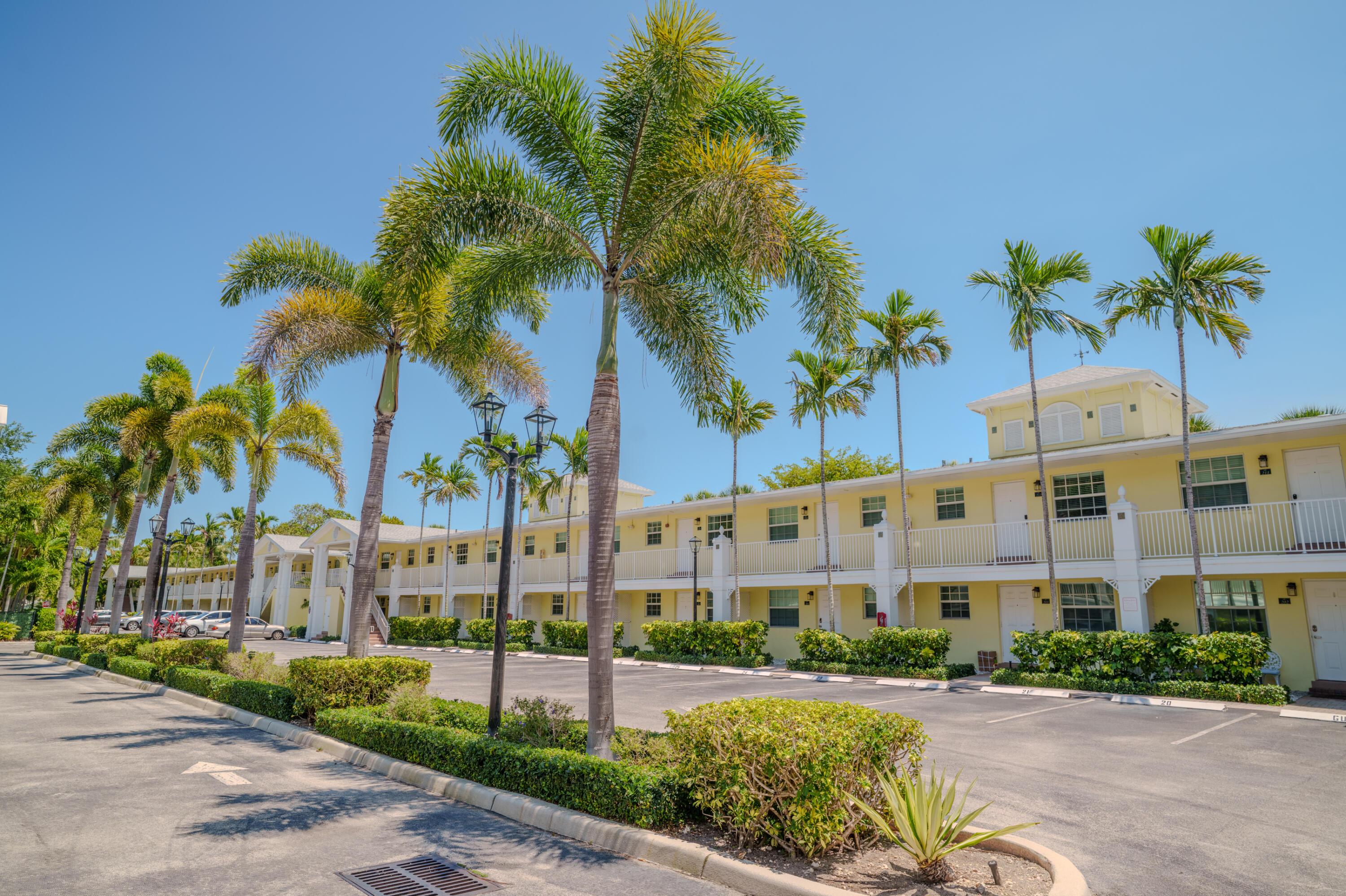 2660 NE 8th Avenue 106, Wilton Manors, FL 33334, Wilton Manors - Photo 4