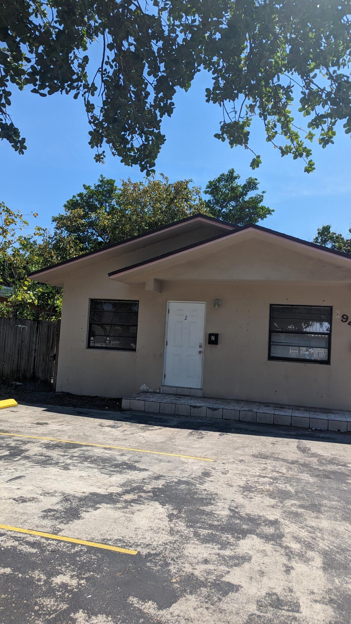 1944 Taft Street 2, Hollywood, FL 33020, Hollywood - Photo 2