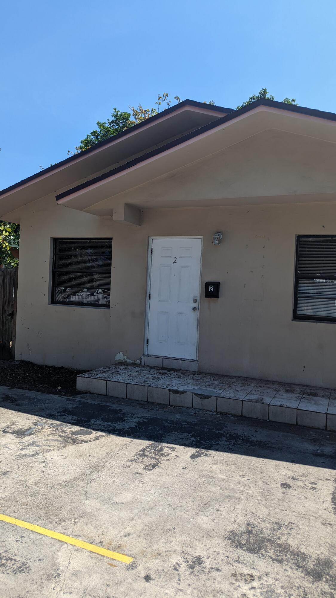 1944 Taft Street 2, Hollywood, FL 33020, Hollywood - Photo 3