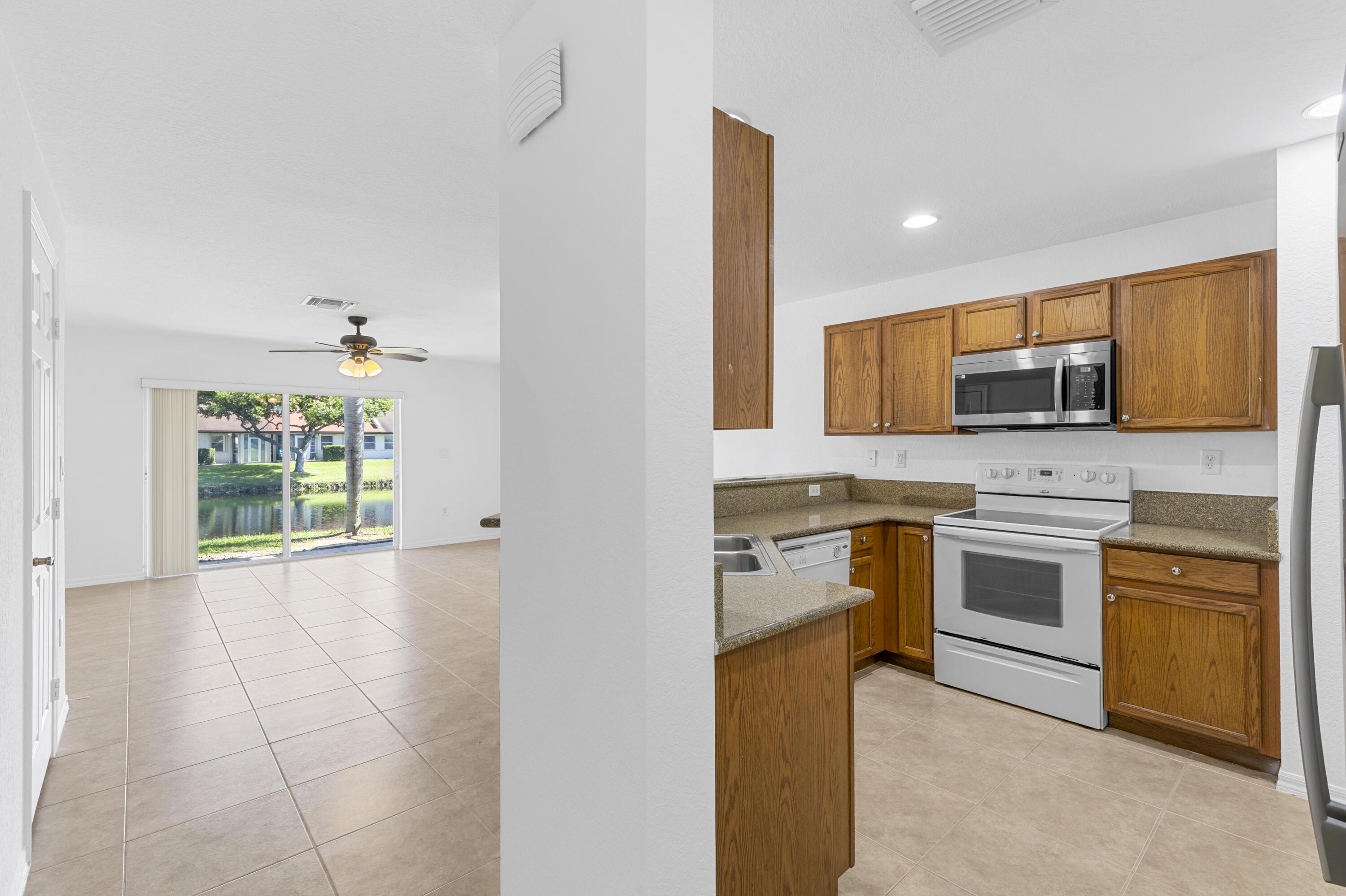 9107 Chambers Street 9107, Tamarac, FL 33321, Tamarac - Photo 5