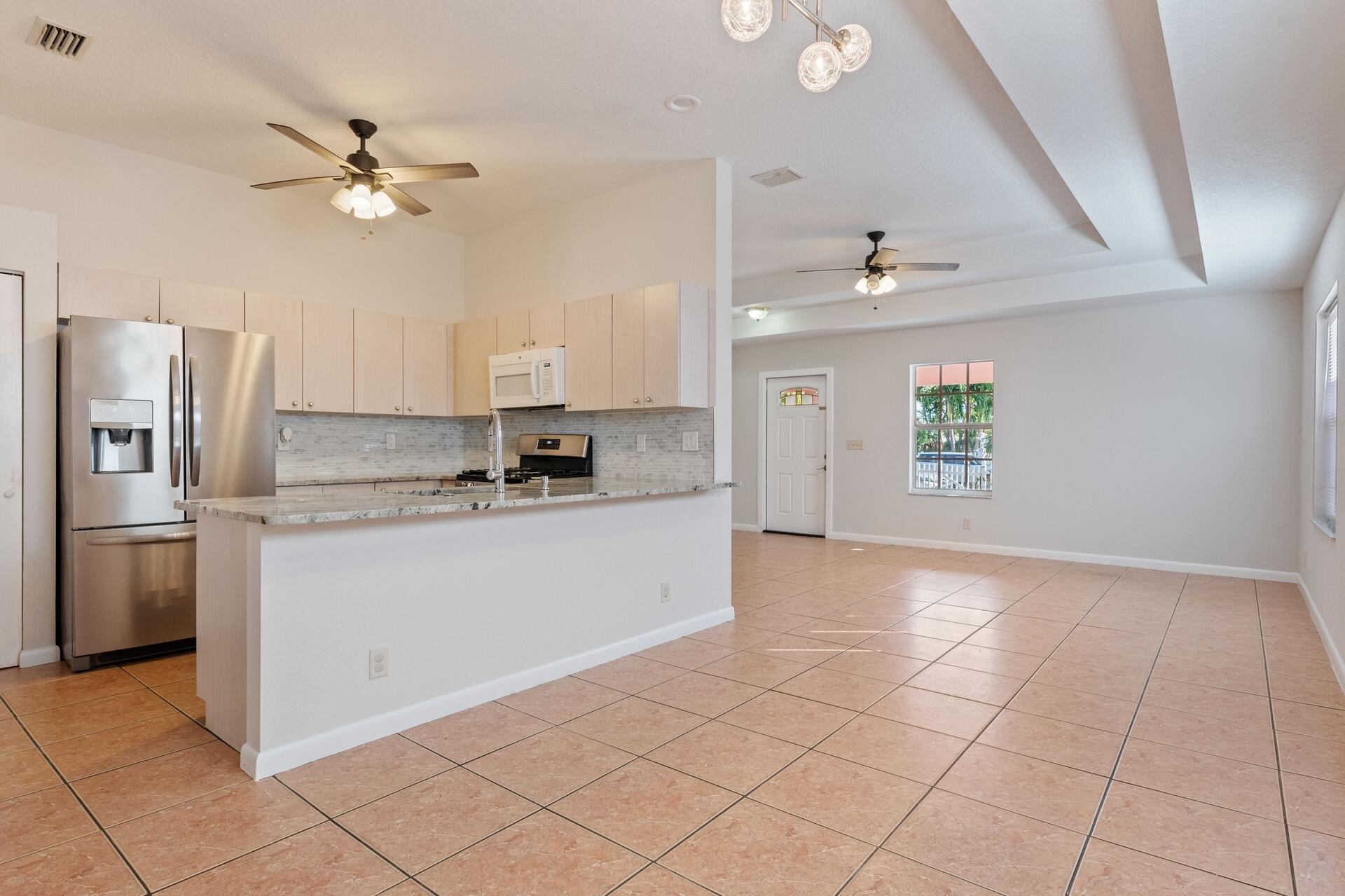 623 N L Street 1 (left Side), Lake Worth Beach, FL 33460, Lake Worth Beach - Photo 5