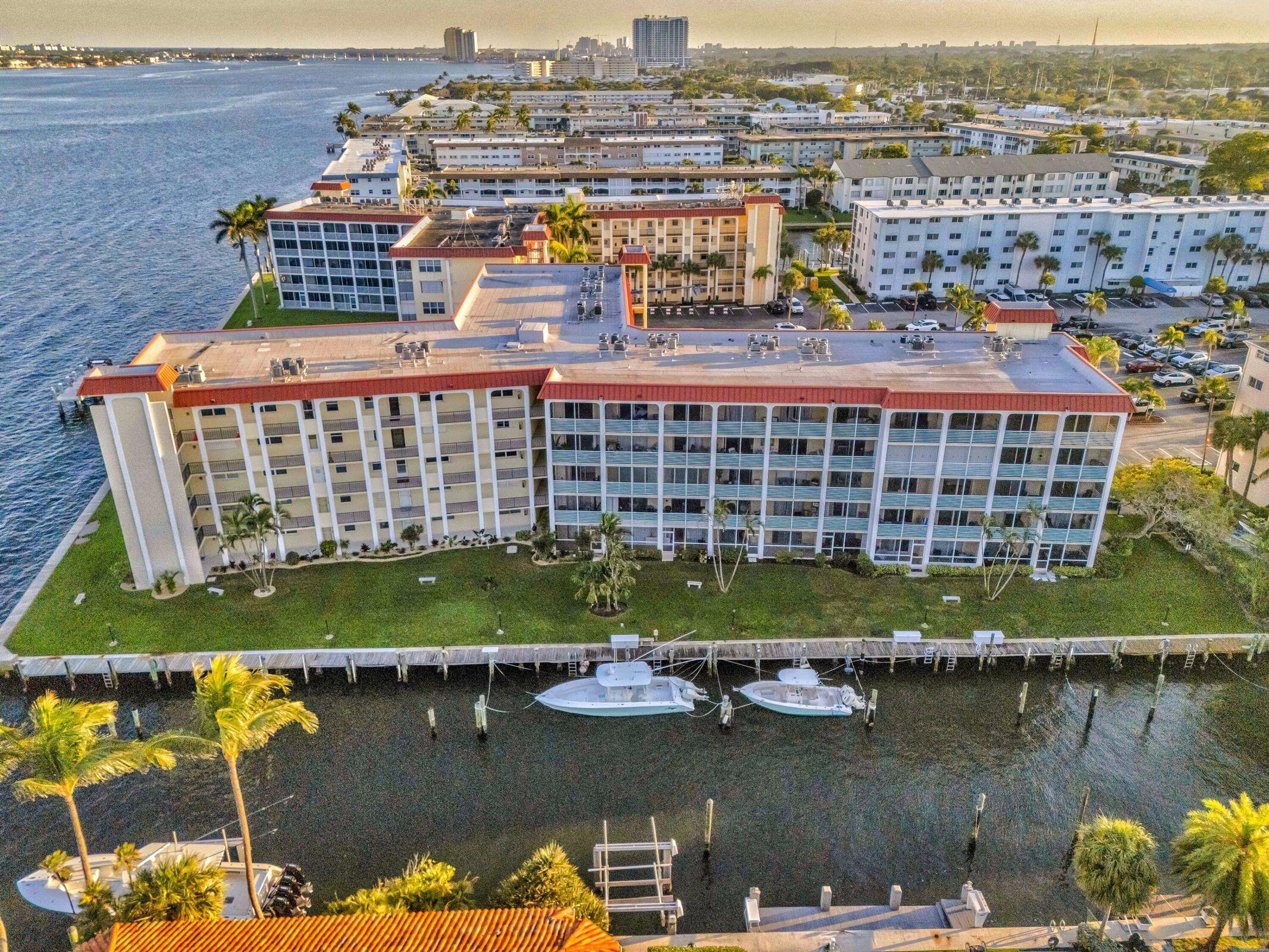 105 Paradise Harbour Boulevard 108, North Palm Beach, FL 33408, North Palm Beach
