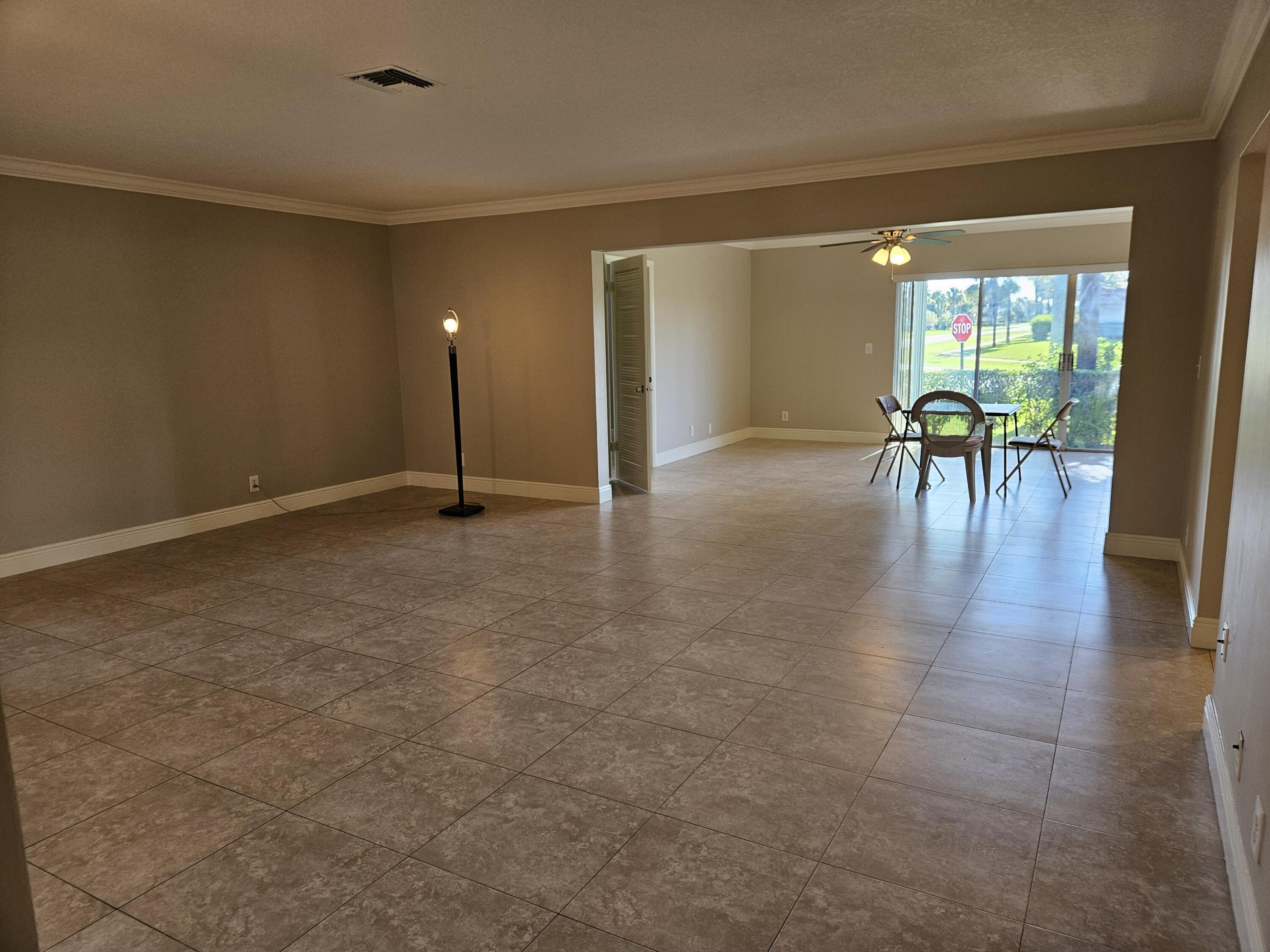 2886 E Fernley Dr Drive E 1, West Palm Beach, FL 33415, West Palm Beach - Photo 5