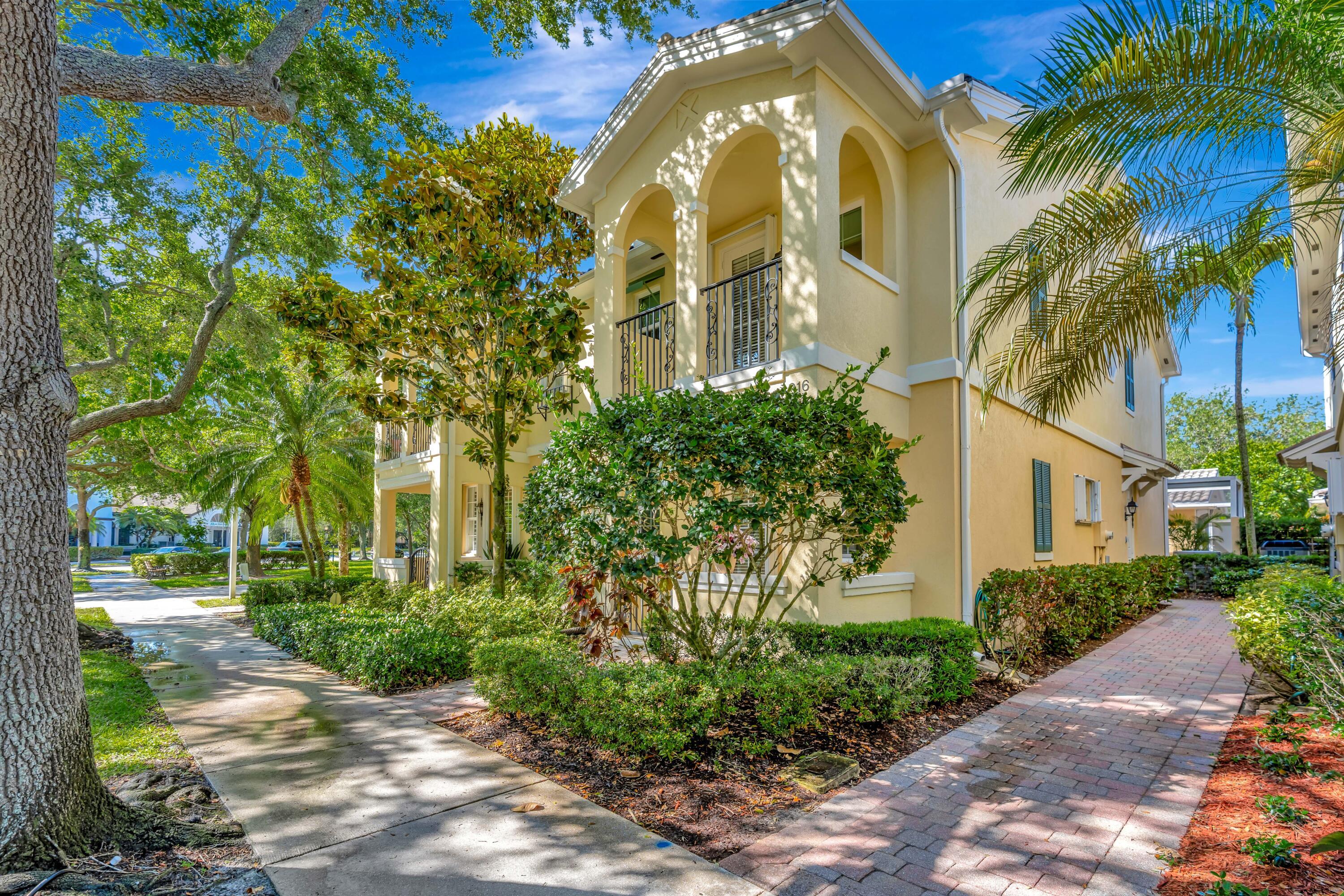 216 Barcelona Drive, Jupiter, FL 33458, Jupiter - Photo 3