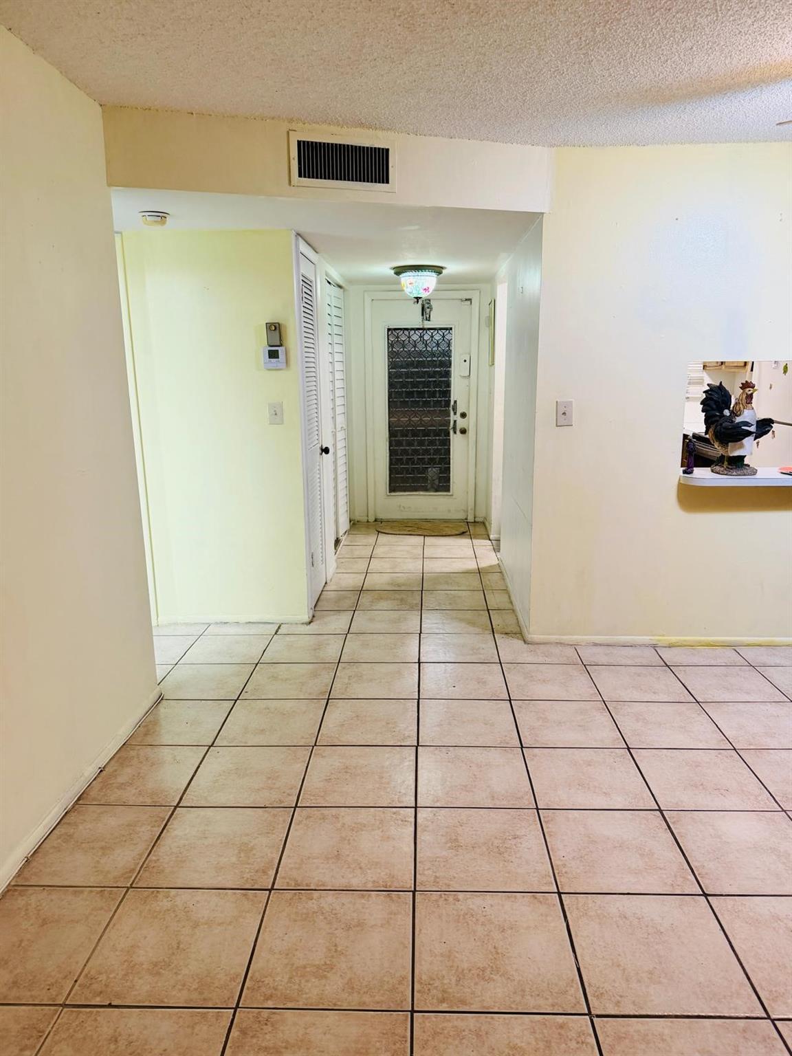 8460 Sunrise Lakes Boulevard 202, Sunrise, FL 33322, Sunrise - Photo 2
