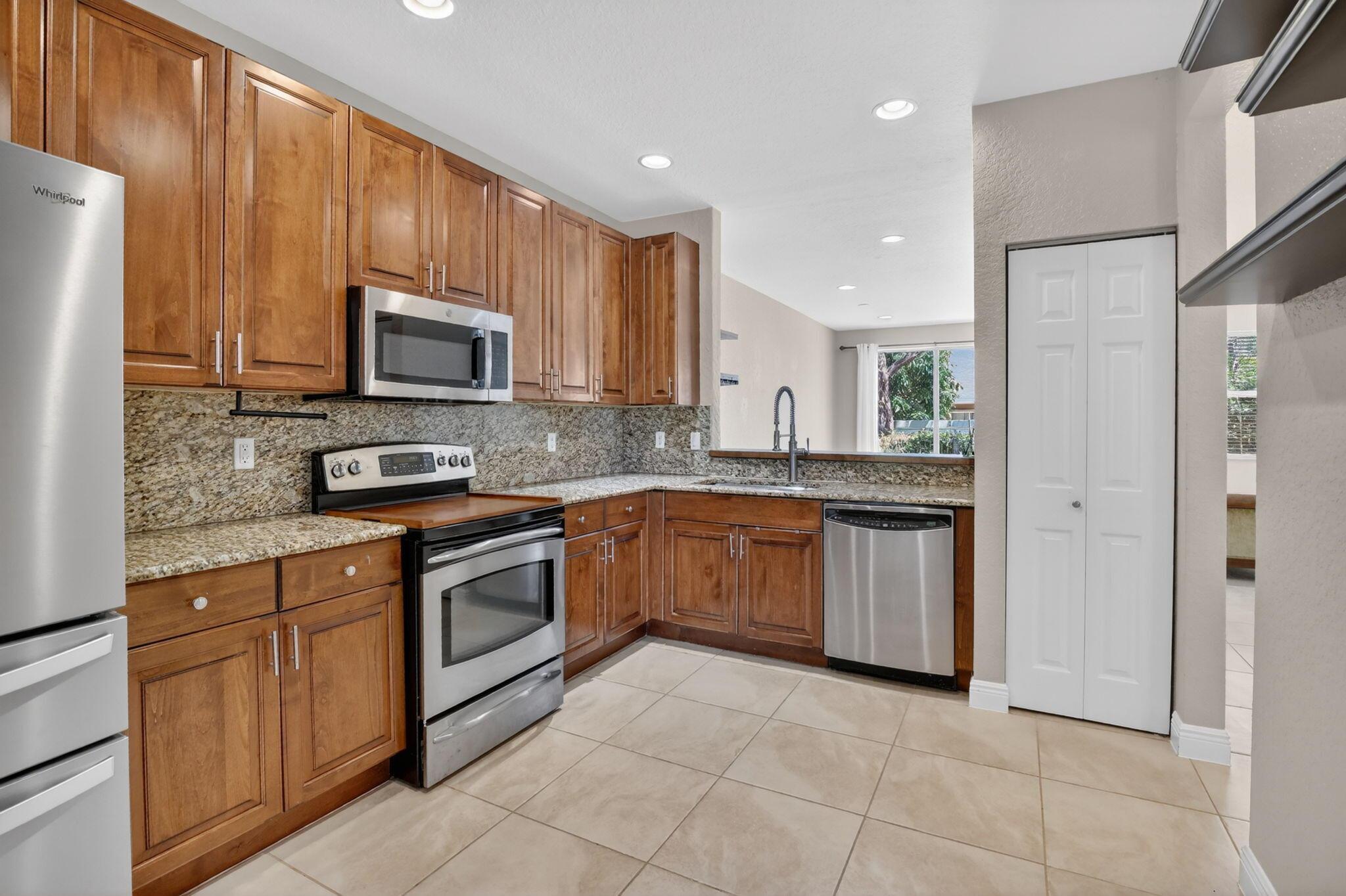 9761 Darlington Place, Cooper City, FL 33328, Cooper City - Photo 5