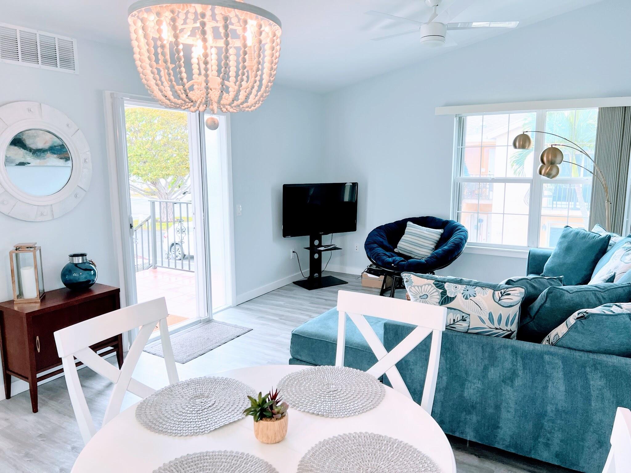 647 Waterside Drive, Hypoluxo, FL 33462, Hypoluxo - Photo 4
