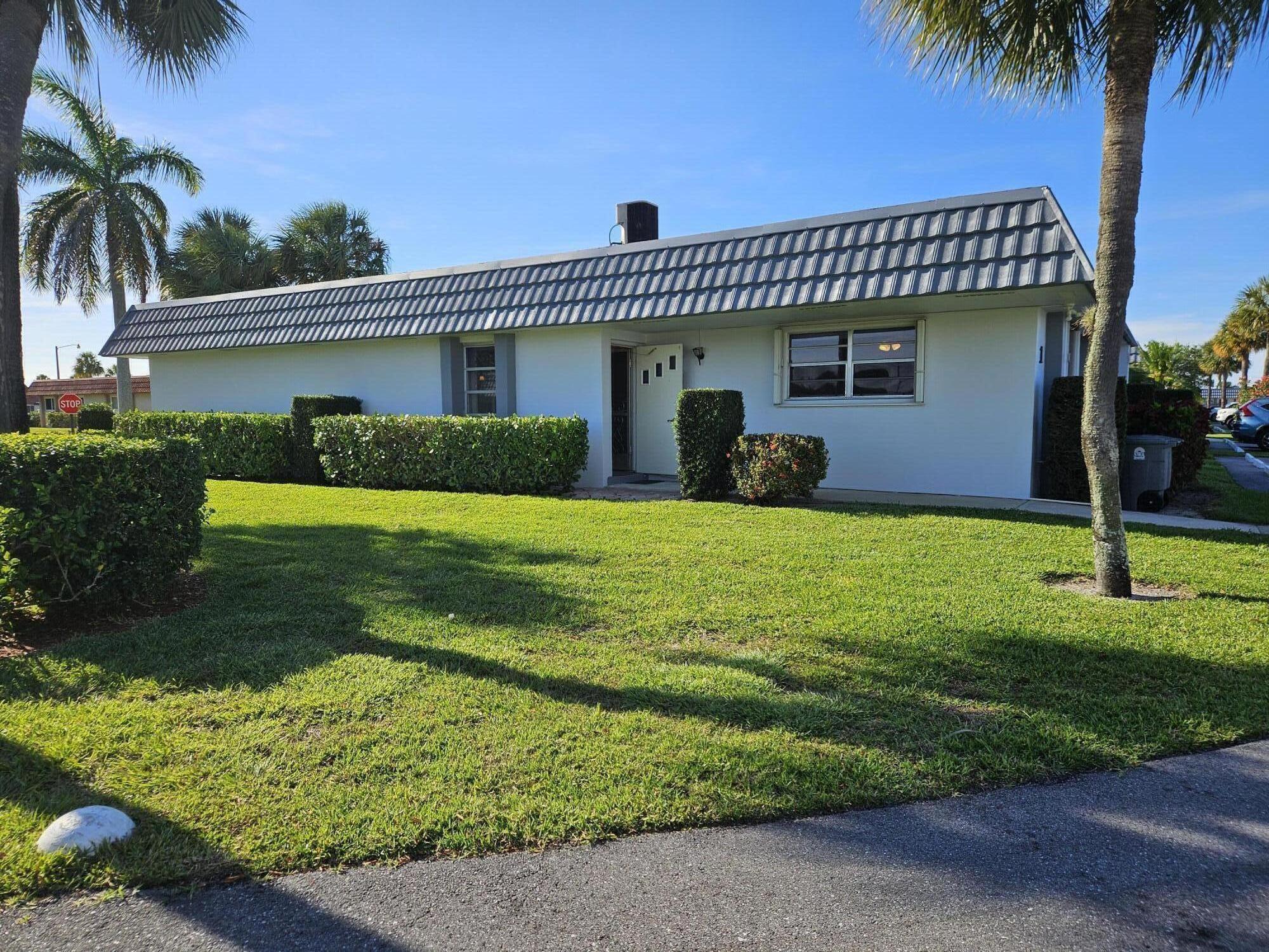 2886 E Fernley Dr Drive E 1, West Palm Beach, FL 33415, West Palm Beach - Photo 2