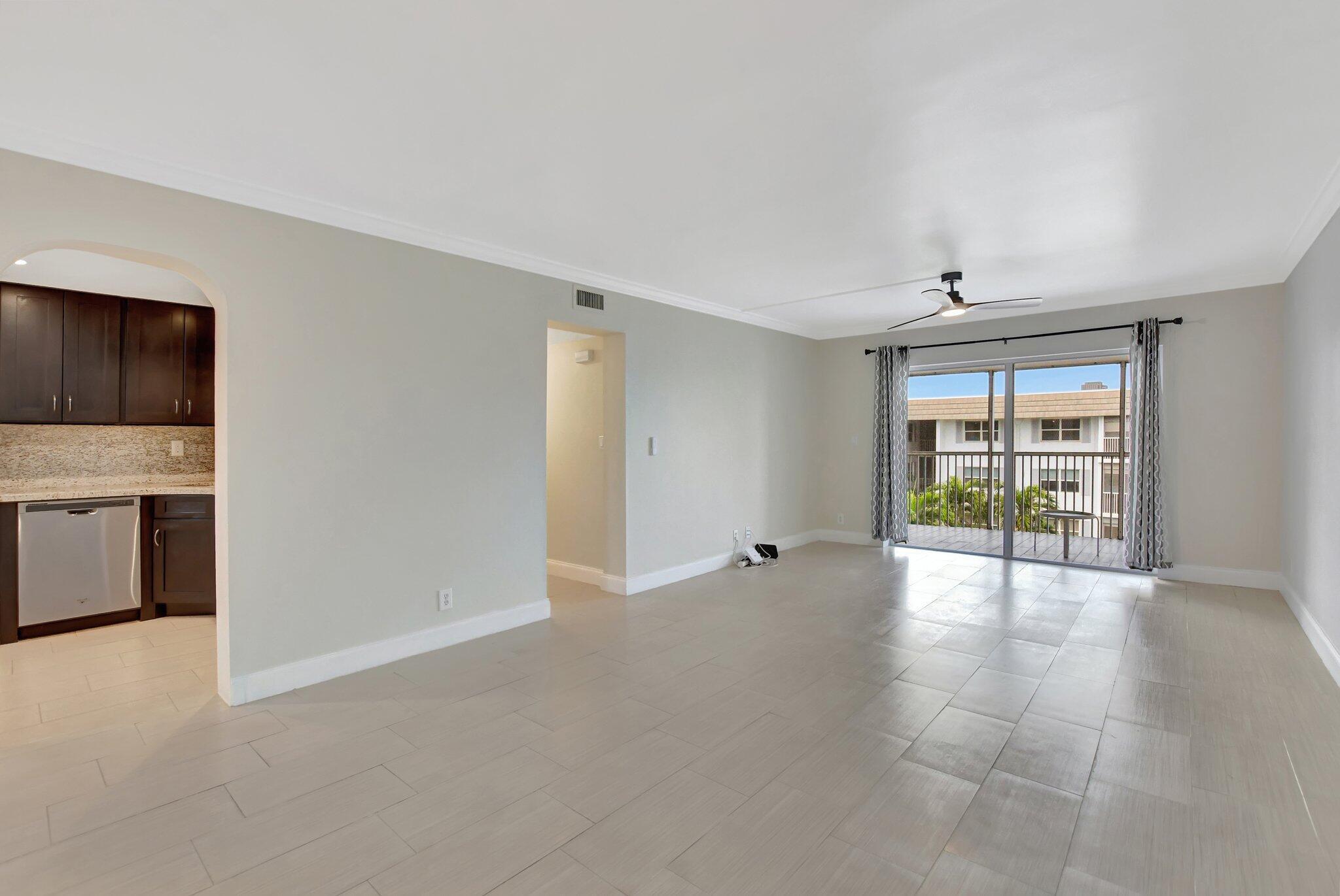 800 E Camino 4110, Boca Raton, FL 33432, Boca Raton - Photo 5