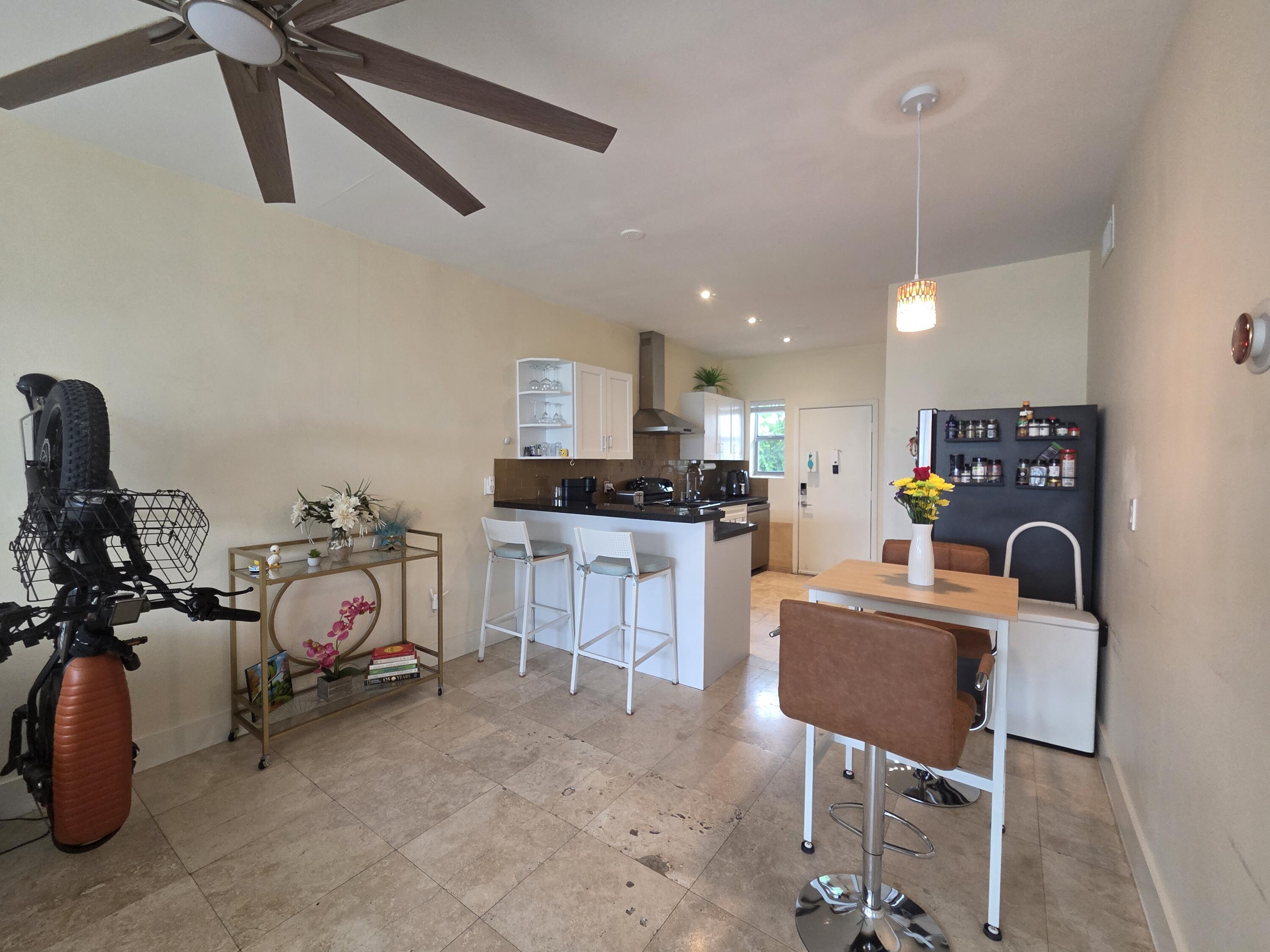 1045 Lenox Avenue 6, Miami Beach, FL 33139, Miami Beach - Photo 4