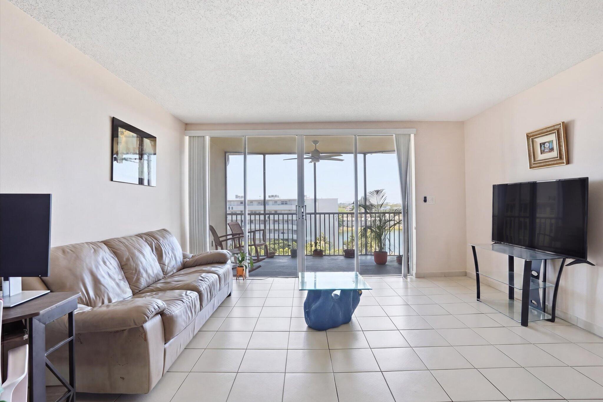 1750 NE 191st Street 811, North Miami Beach, FL 33179, North Miami Beach - Photo 5