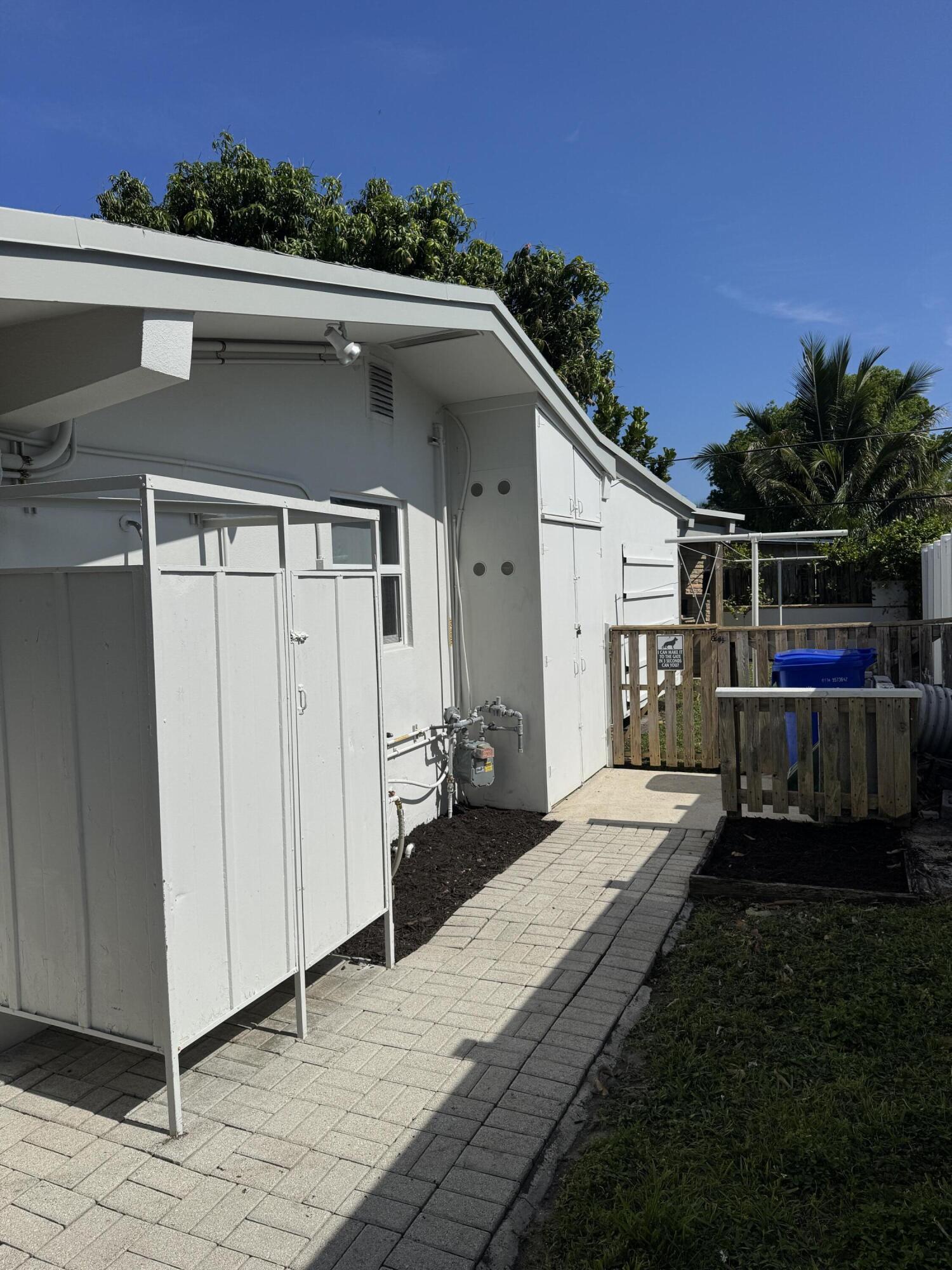 2560 NE 20th Street, Pompano Beach, FL 33062, Pompano Beach - Photo 4