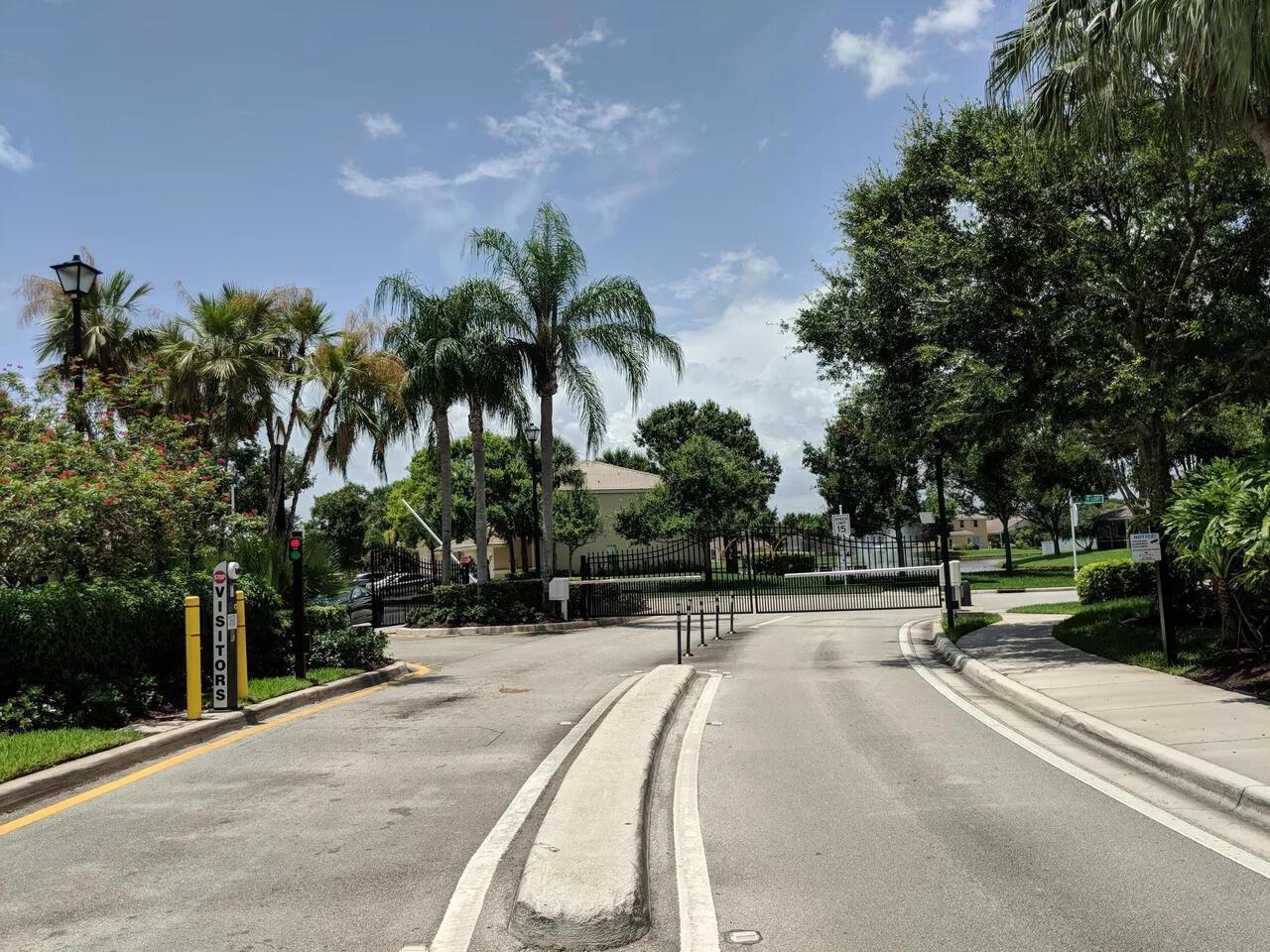 4814 NW 58th Manor, Coconut Creek, FL 33073, Coconut Creek - Photo 2