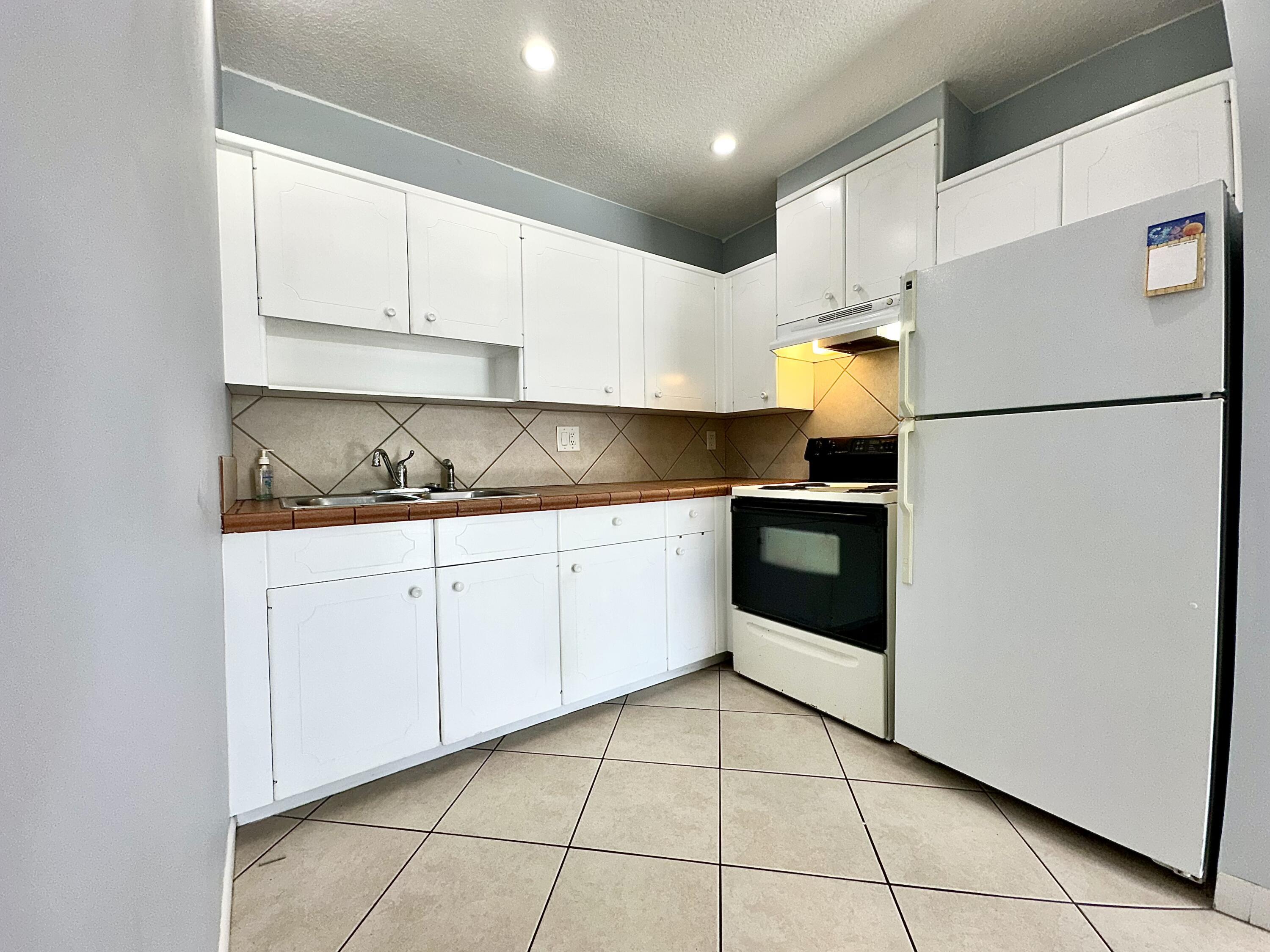 1261 SE 4th Street 2, Deerfield Beach, FL 33441, Deerfield Beach - Photo 3