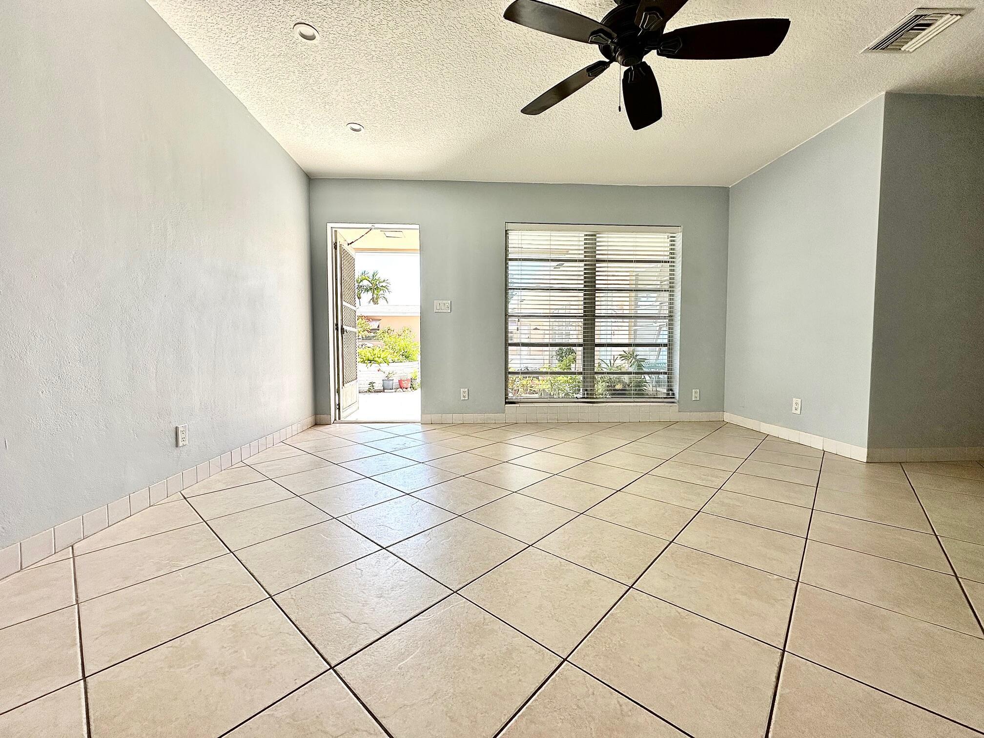 1261 SE 4th Street 2, Deerfield Beach, FL 33441, Deerfield Beach - Photo 2