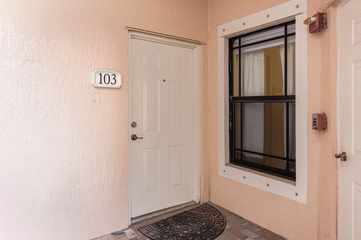 2807 Veronia Drive 103, Palm Beach Gardens, FL 33410, Palm Beach Gardens - Photo 4