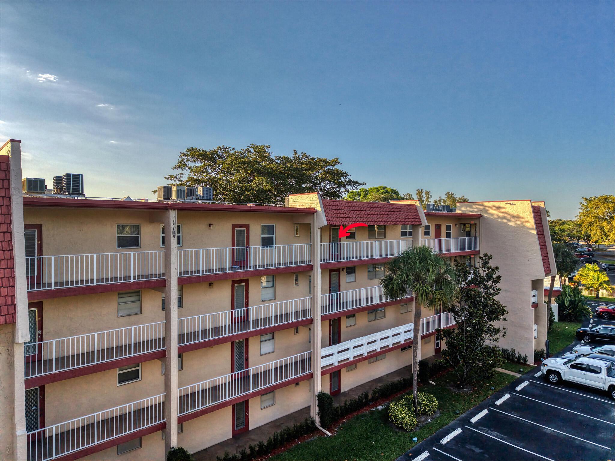 1035 Country Club Drive 407, Margate, FL 33063, Margate - Photo 4