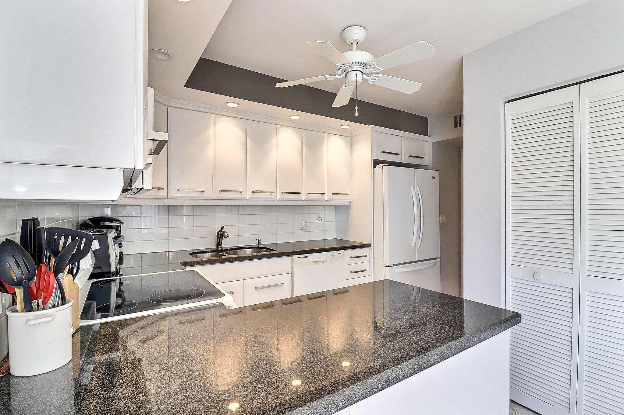 5172 S Fountains Dr Drive S, Lake Worth, FL 33467, Lake Worth - Photo 3