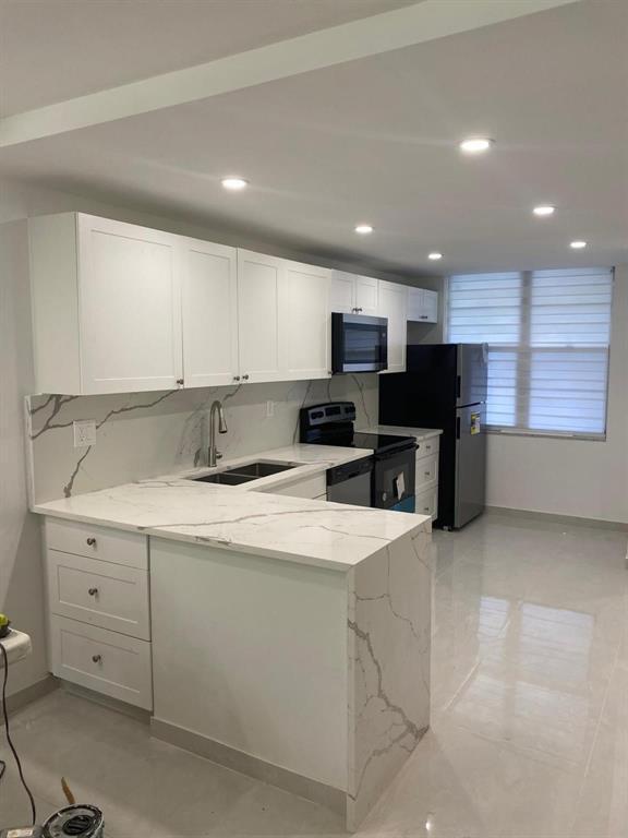2600 NW 49th Avenue Apt 112, Lauderdale Lakes, FL 33313, Lauderdale Lakes - Photo 2