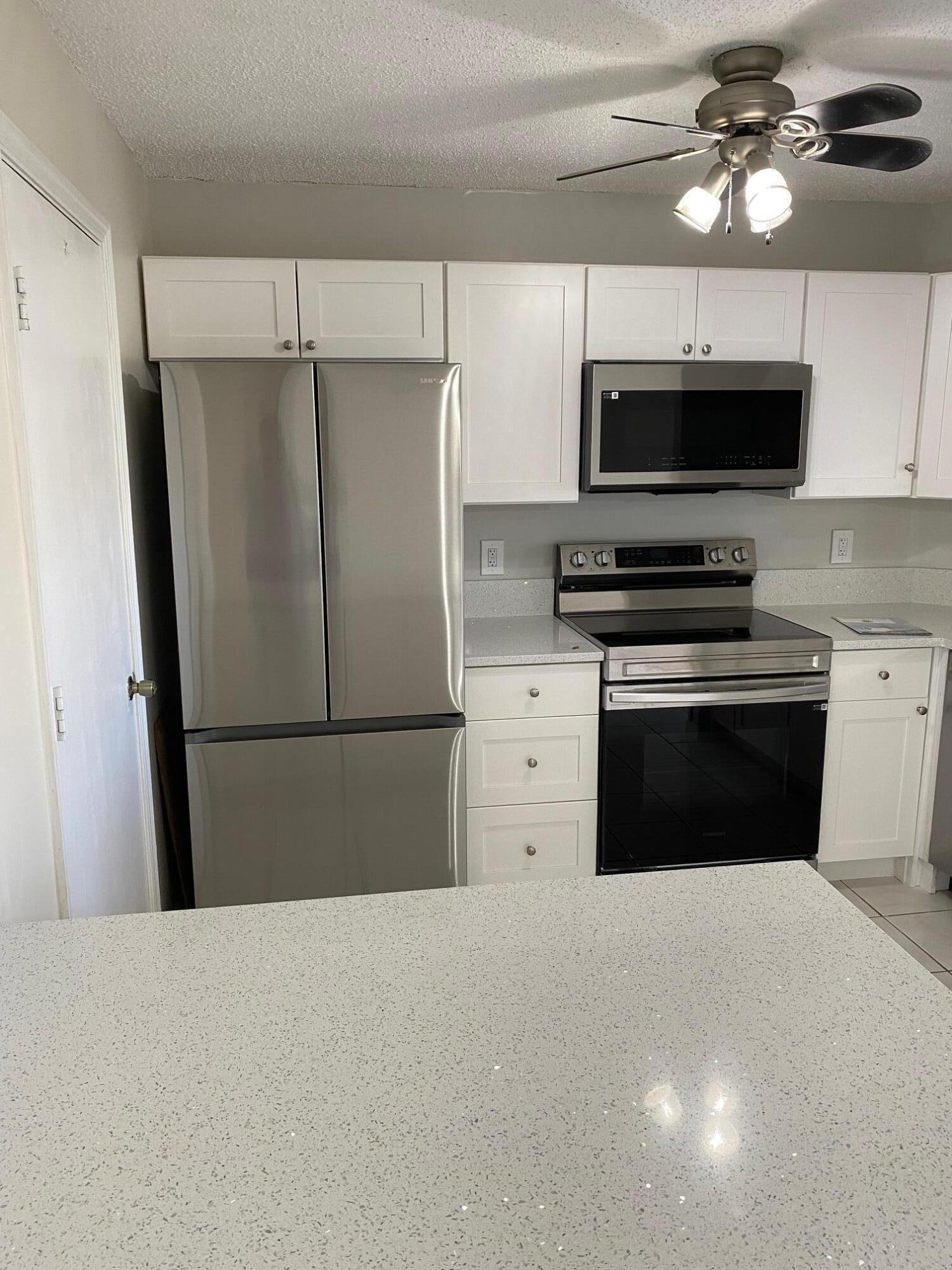 2217 W Discovery Cir Circle W, Deerfield Beach, FL 33442, Deerfield Beach - Photo 4