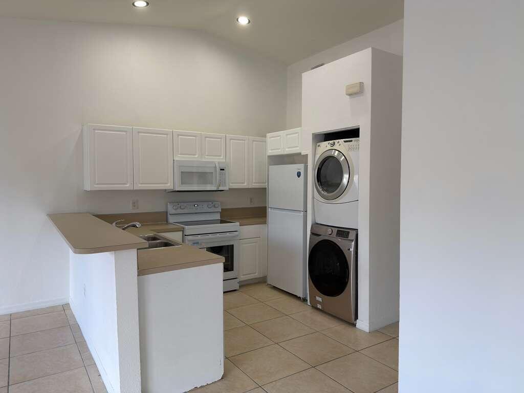 3842 SW 48th Avenue, Hollywood, FL 33023, Hollywood - Photo 4