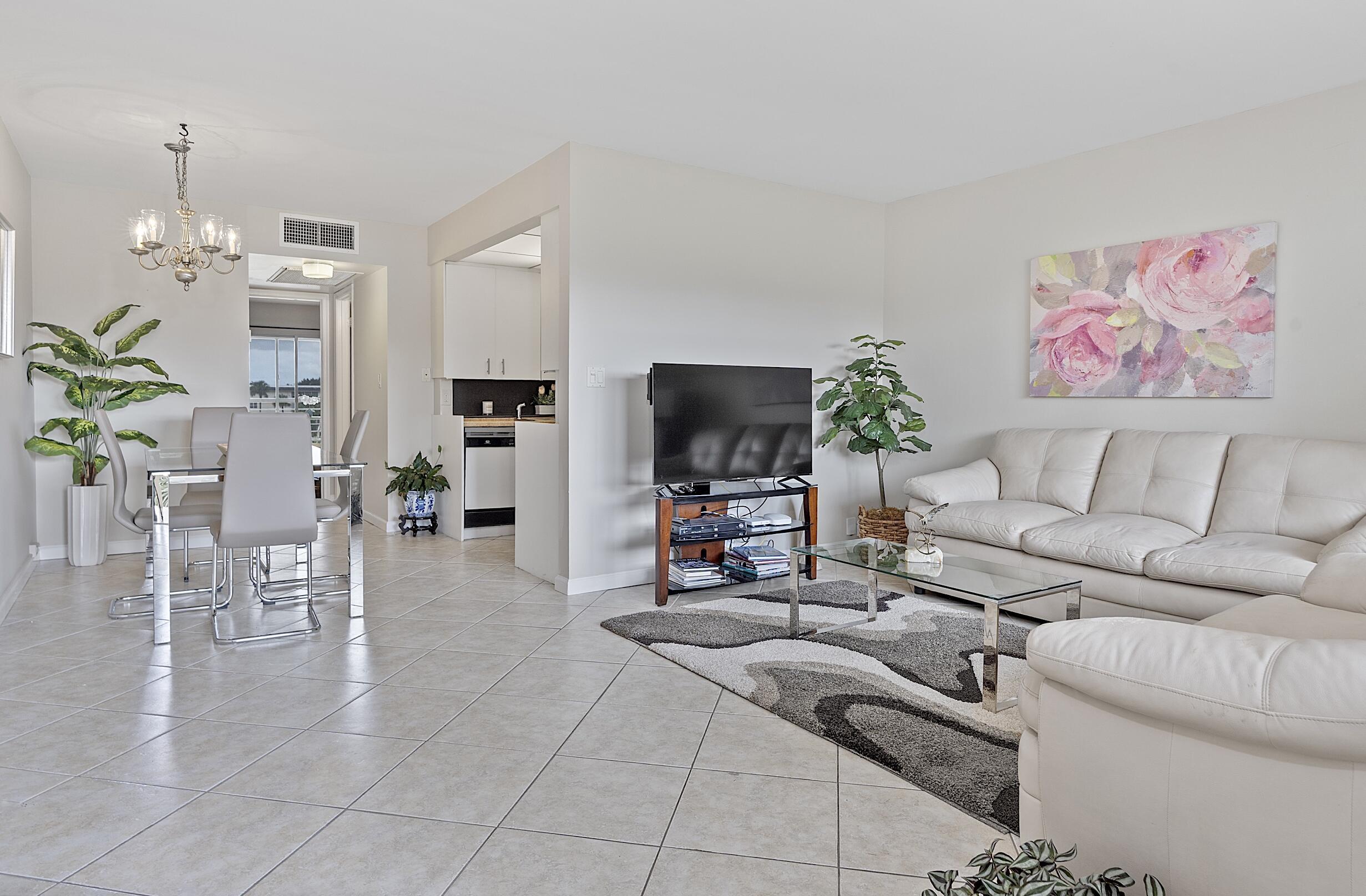 2905 Victoria Place G4, Coconut Creek, FL 33066, Coconut Creek - Photo 5