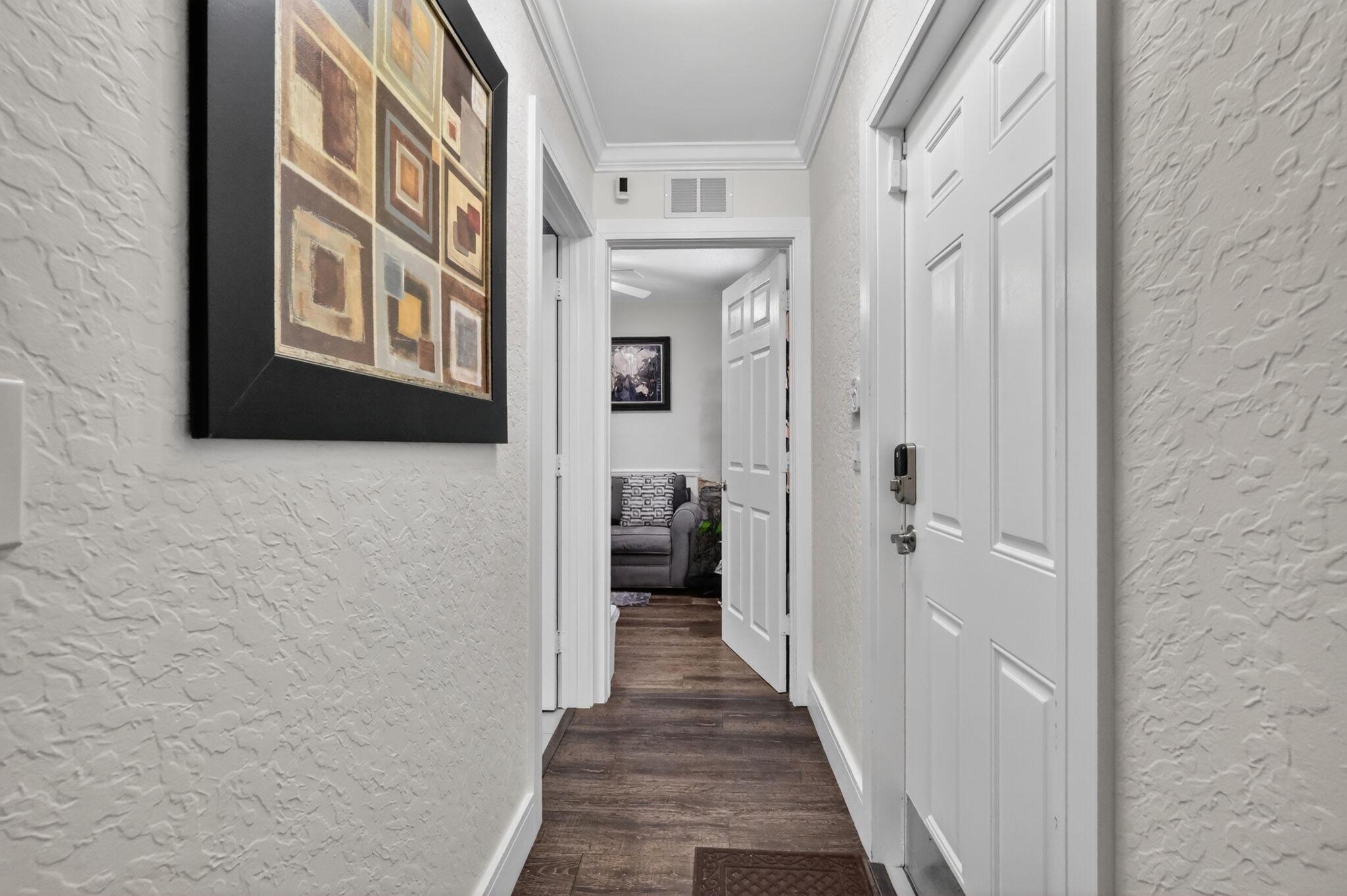 4355 Village Drive B, Delray Beach, FL 33445, Delray Beach - Photo 4
